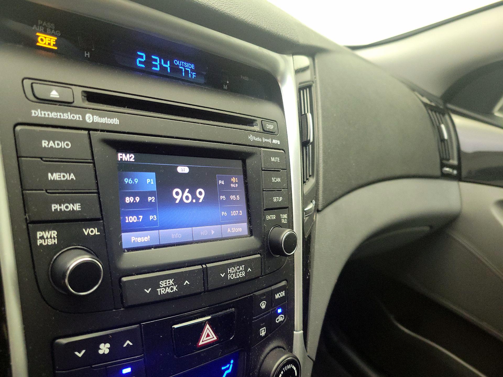 Thumbnail: 2014 Hyundai Sonata - 15