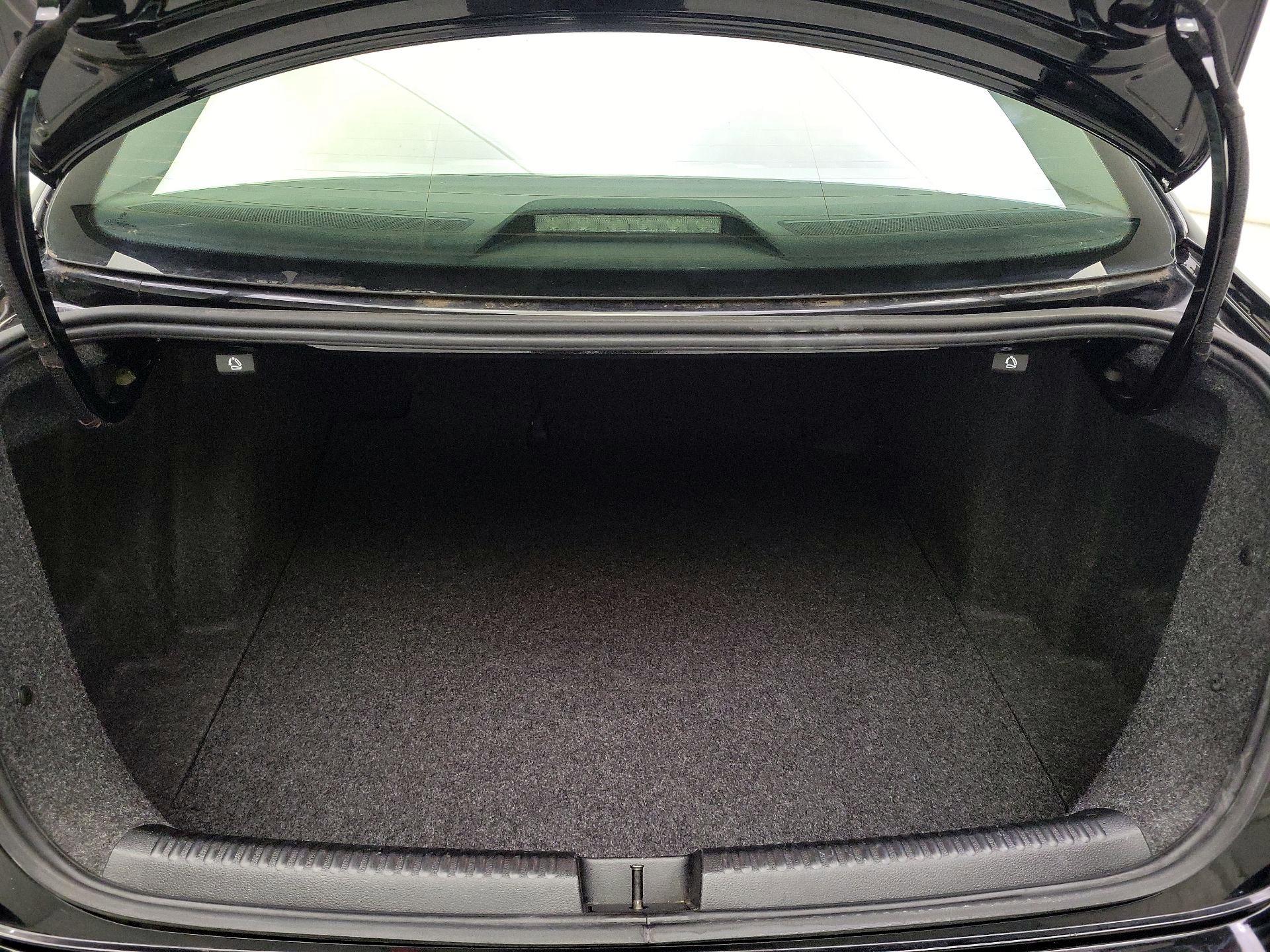 Thumbnail: 2017 Volkswagen Jetta - 19