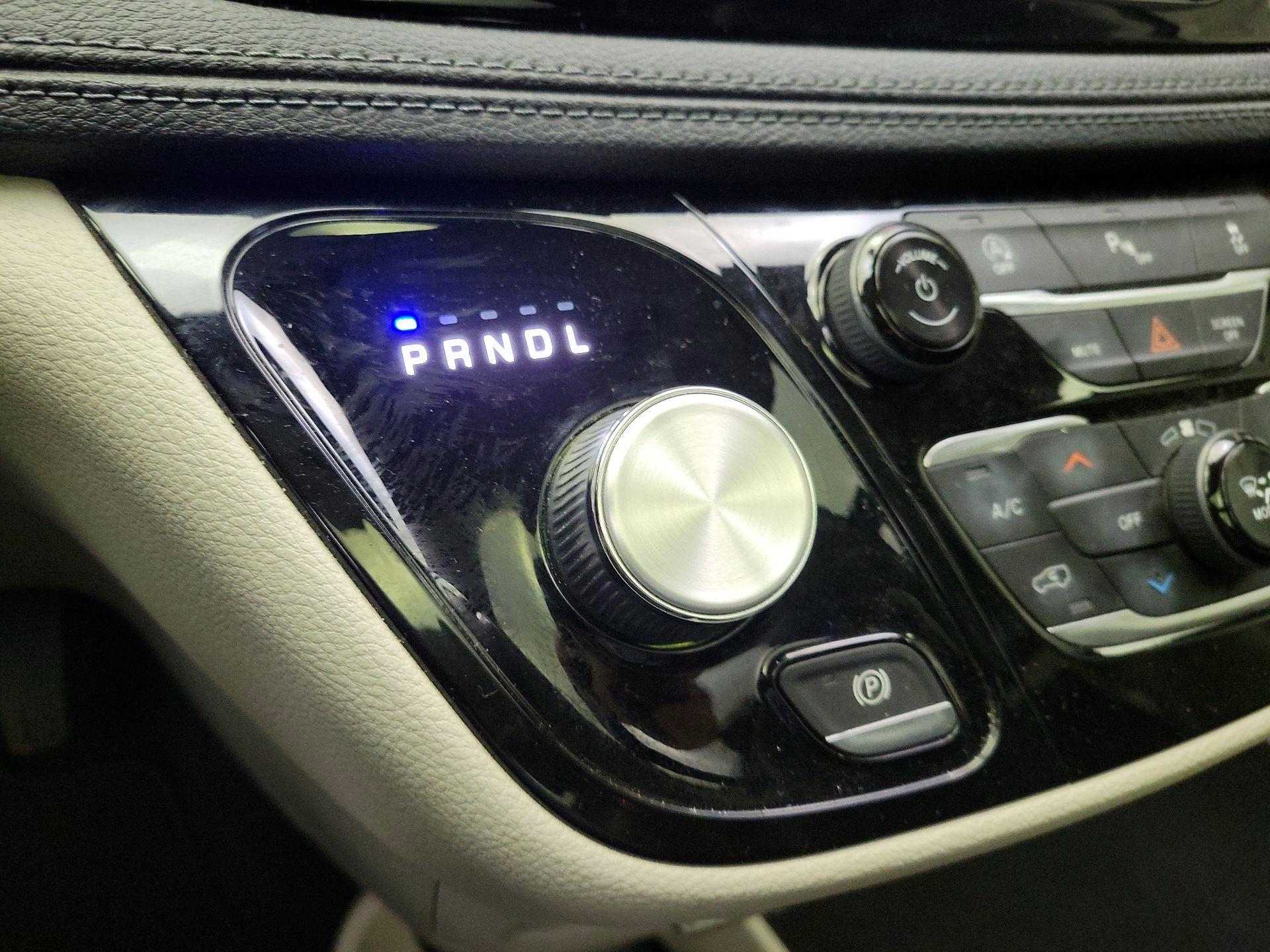 Thumbnail: 2019 Chrysler Pacifica - 18