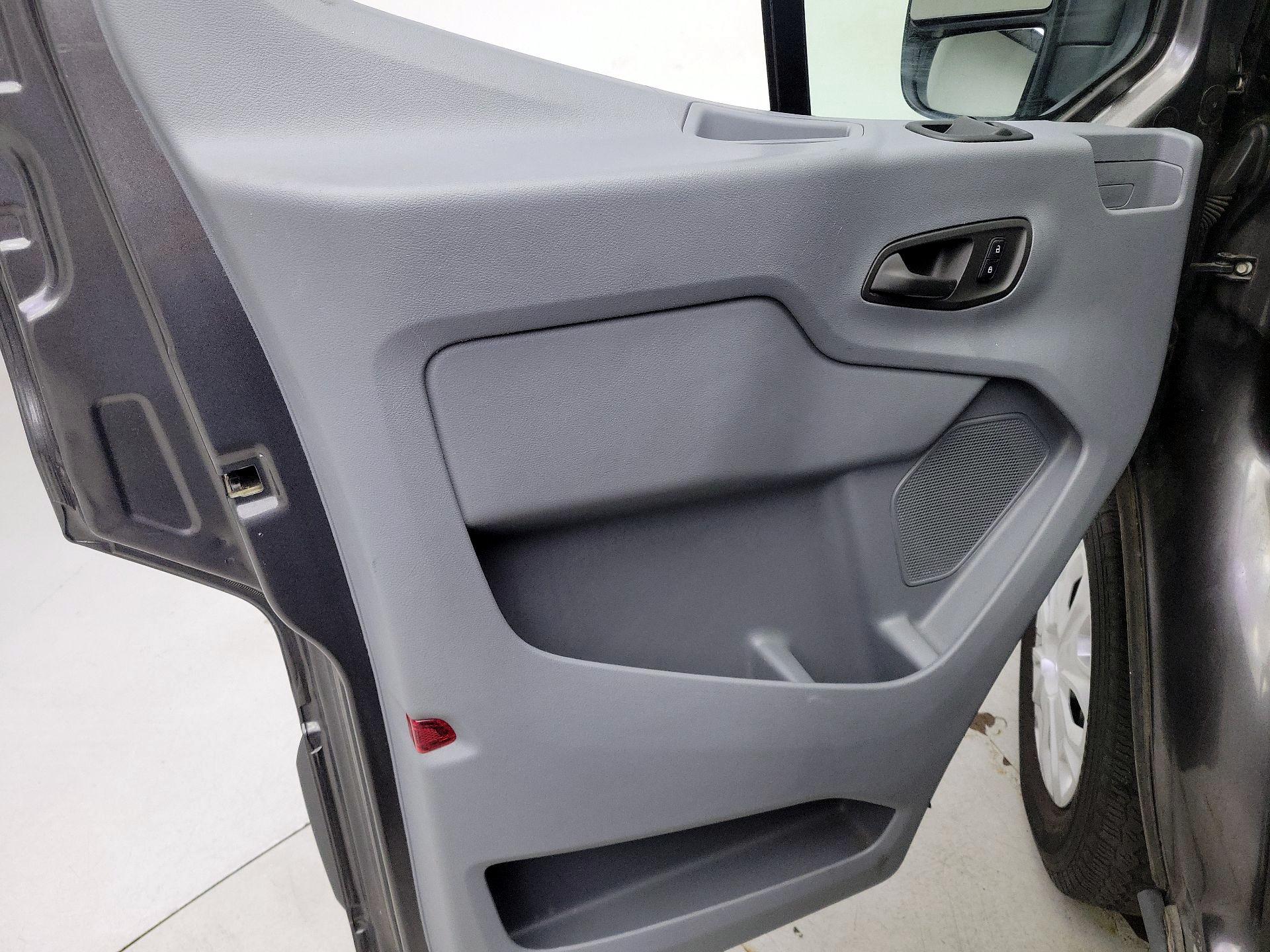 Thumbnail: 2017 Ford Transit Series - 12