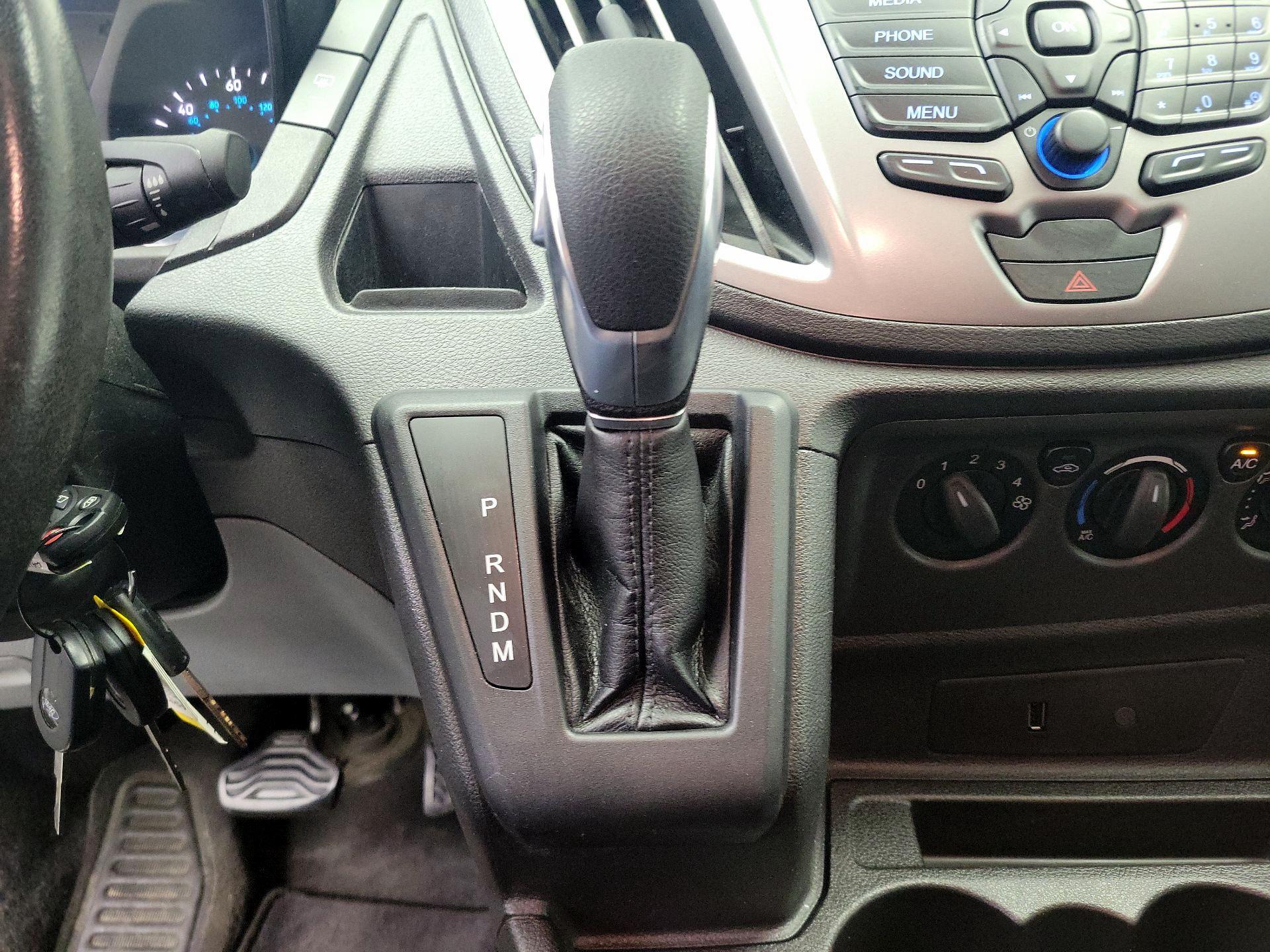 Thumbnail: 2017 Ford Transit Series - 17