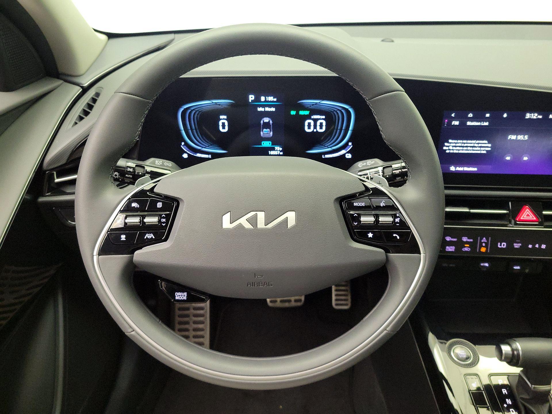 Thumbnail: 2024 Kia Niro - 10