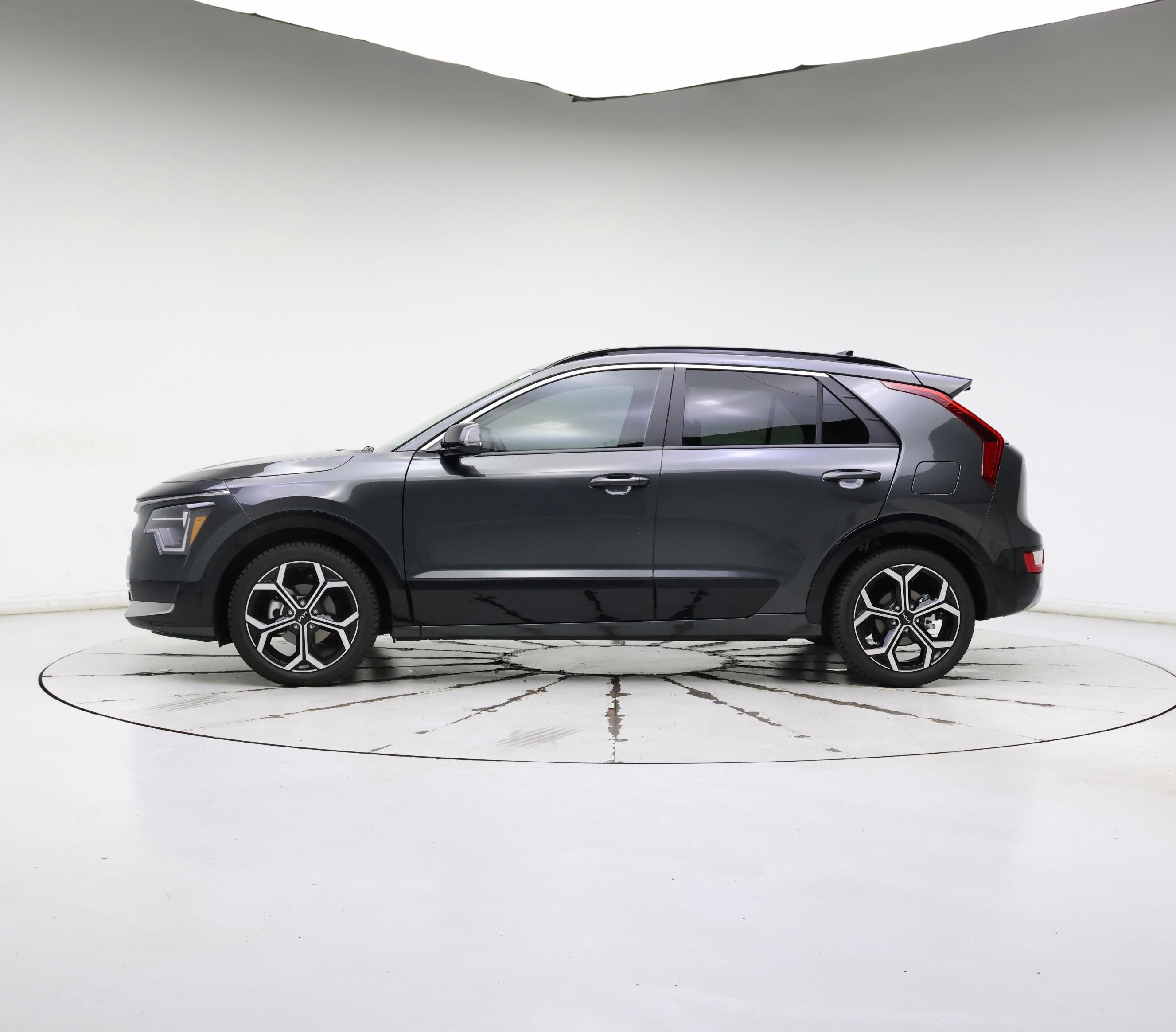 Thumbnail: 2024 Kia Niro - 3