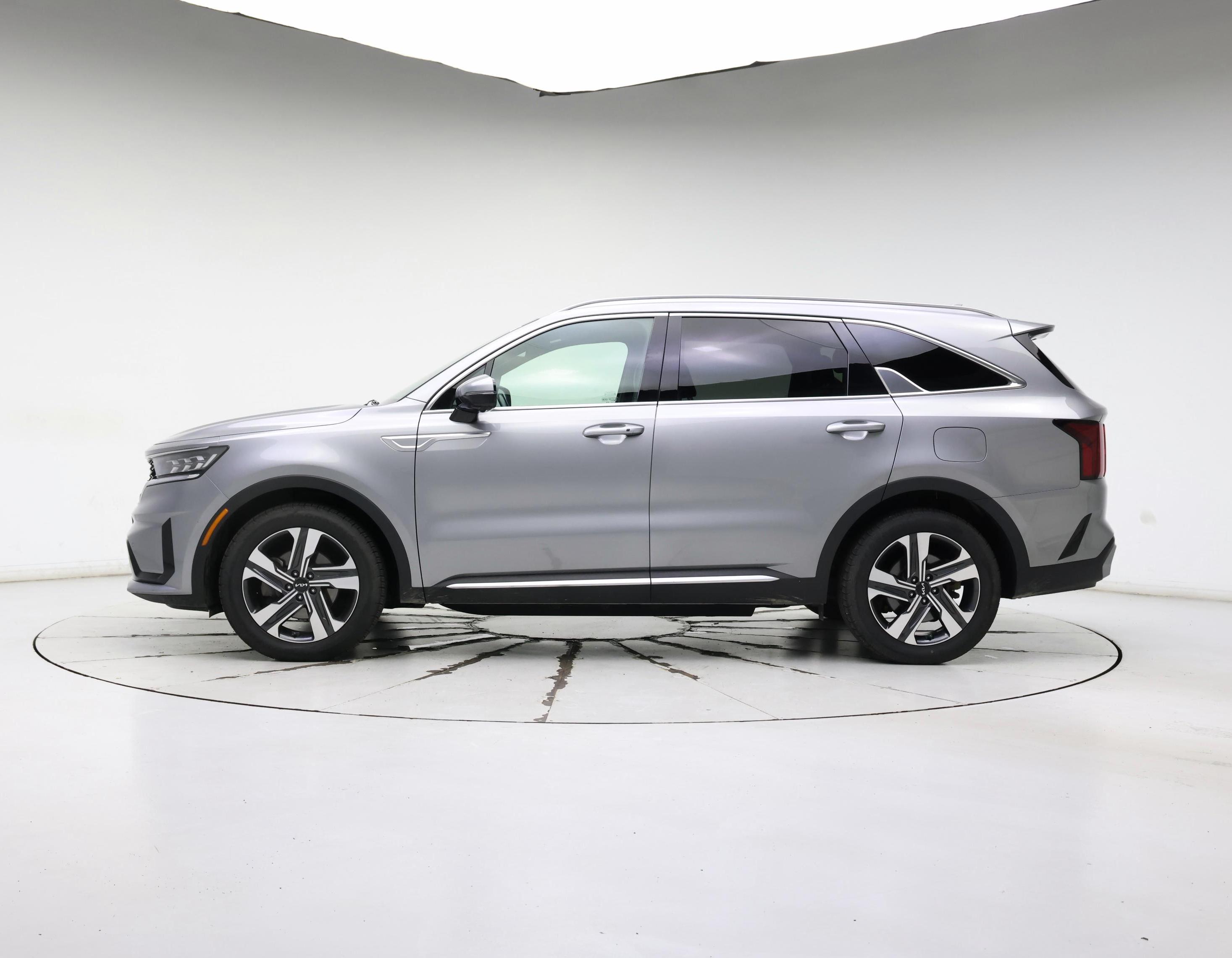 Thumbnail: 2022 Kia Sorento - 3