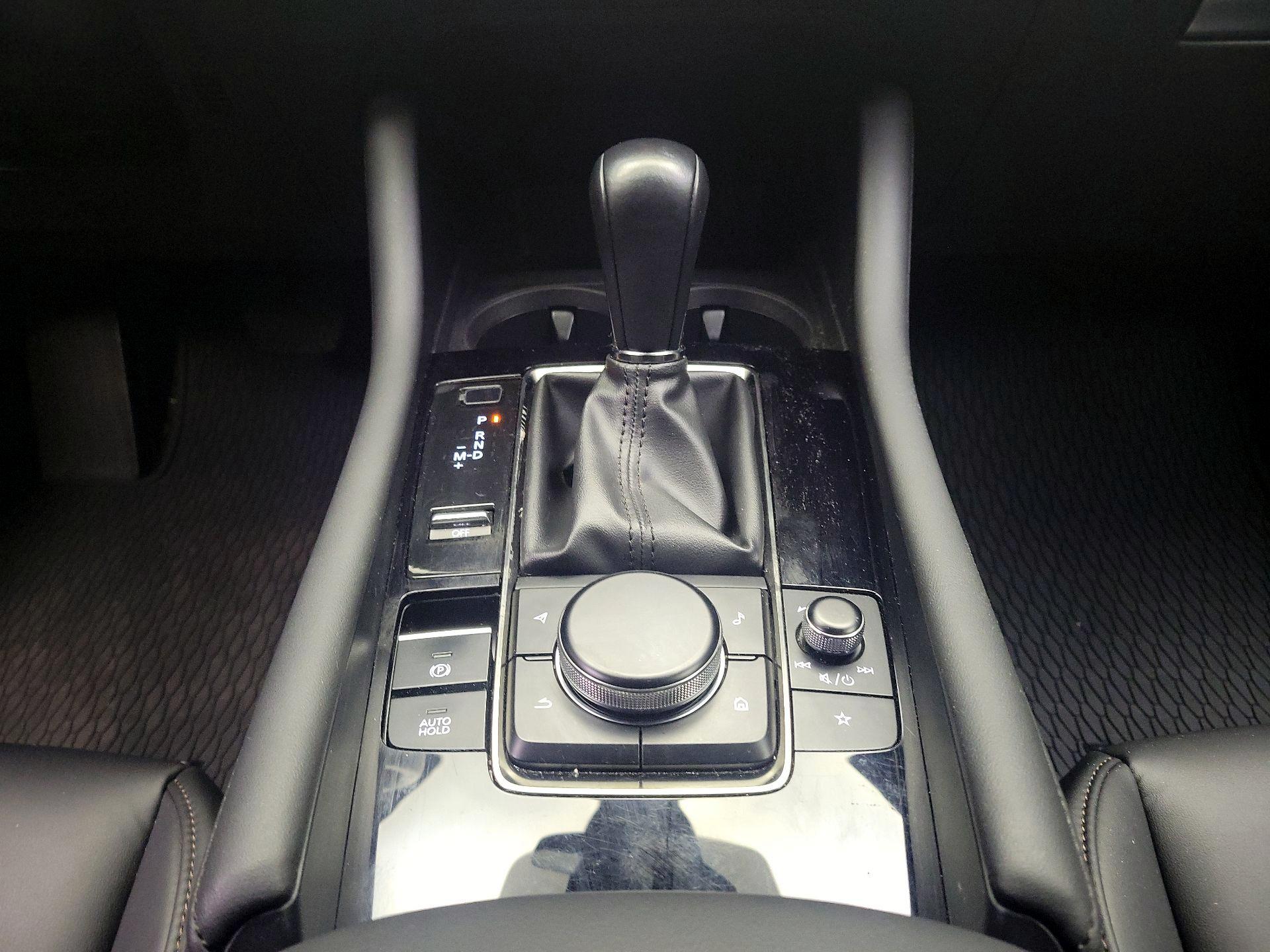 Thumbnail: 2021 Mazda Mazda3 - 17
