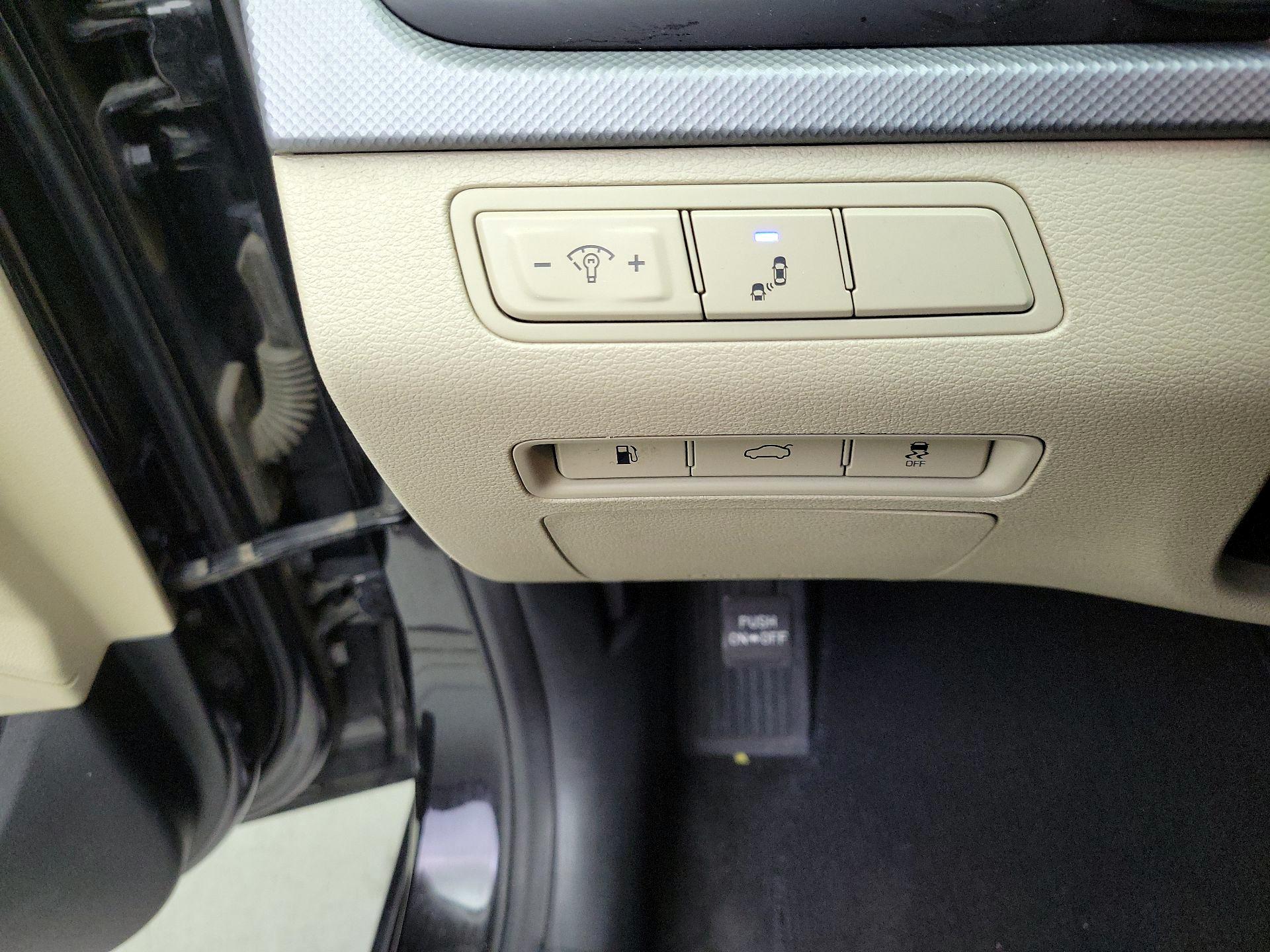 Thumbnail: 2018 Hyundai Sonata - 13