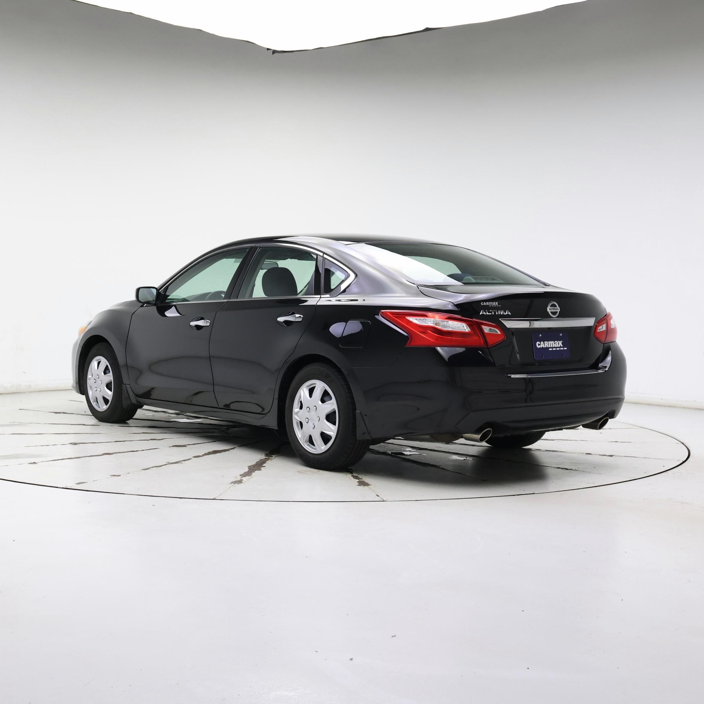 Thumbnail: 2016 Nissan Altima - 2