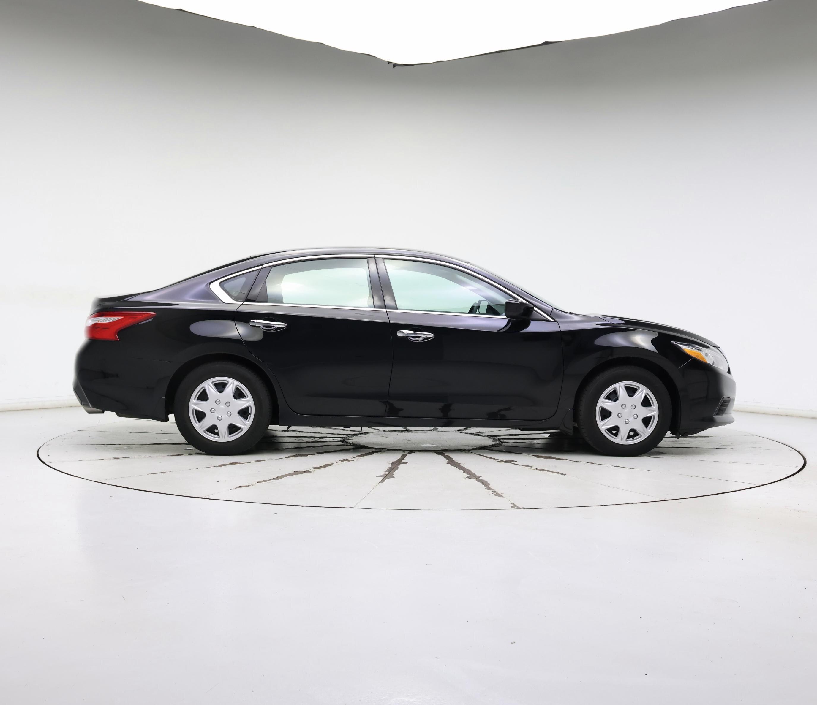 Thumbnail: 2016 Nissan Altima - 7