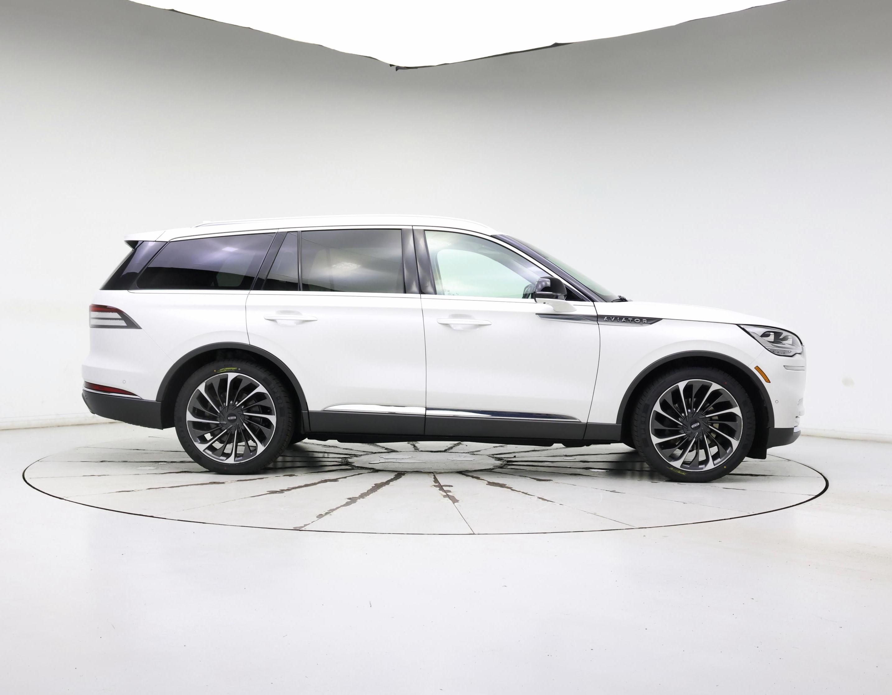 Thumbnail: 2020 Lincoln Aviator - 7
