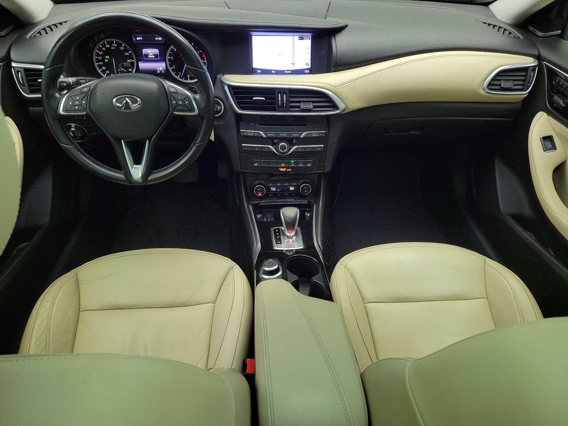 Thumbnail: 2018 INFINITI QX30 - 9