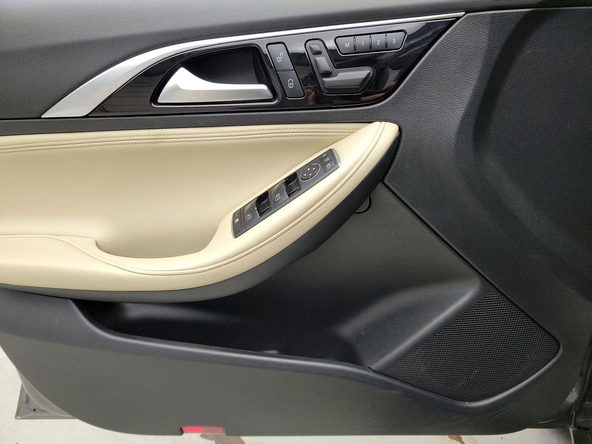 Thumbnail: 2018 INFINITI QX30 - 12