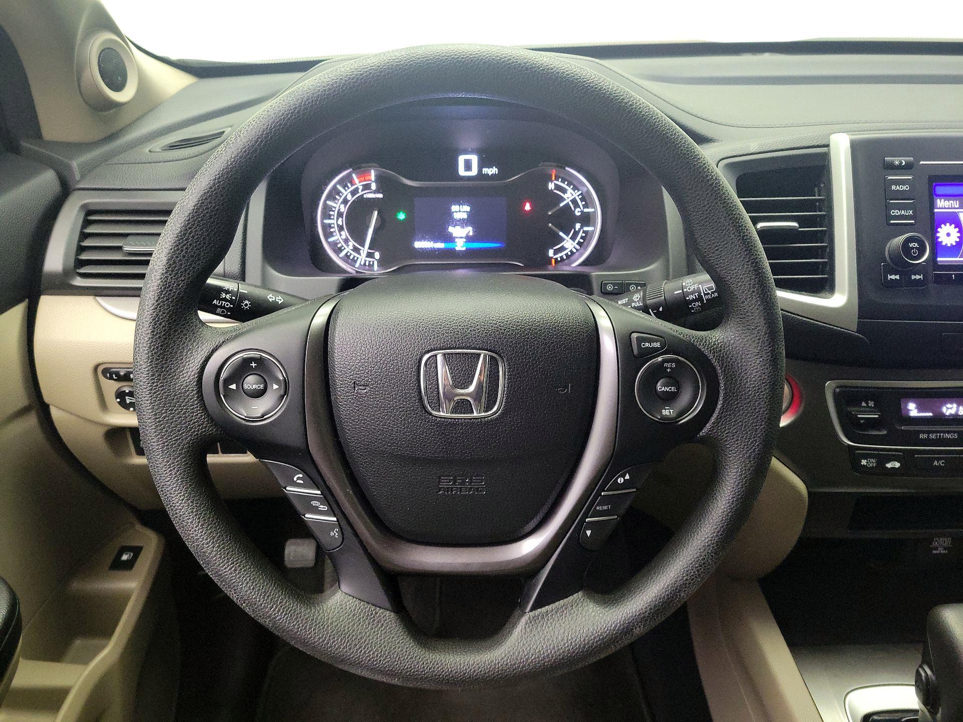 Thumbnail: 2016 Honda Pilot - 10