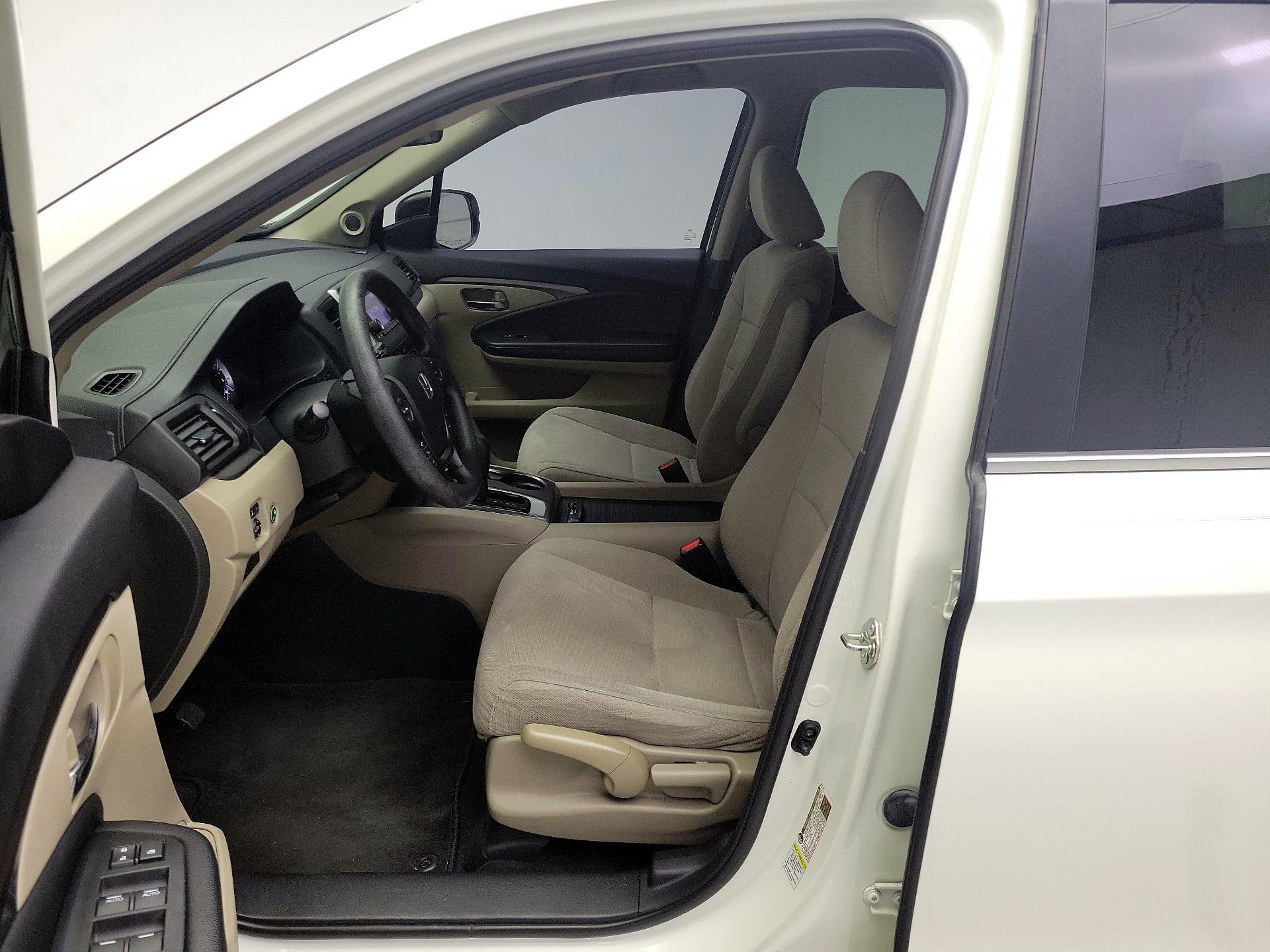 Thumbnail: 2016 Honda Pilot - 11