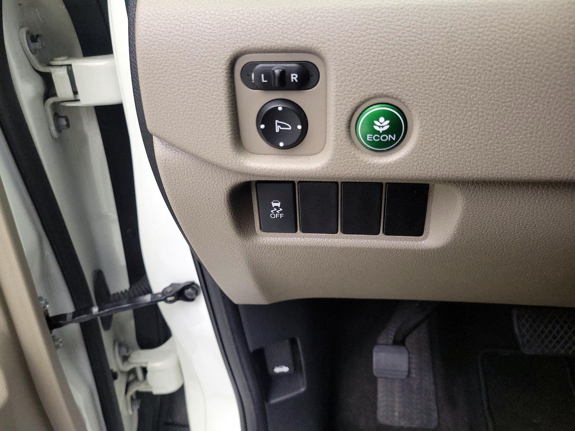 Thumbnail: 2016 Honda Pilot - 13