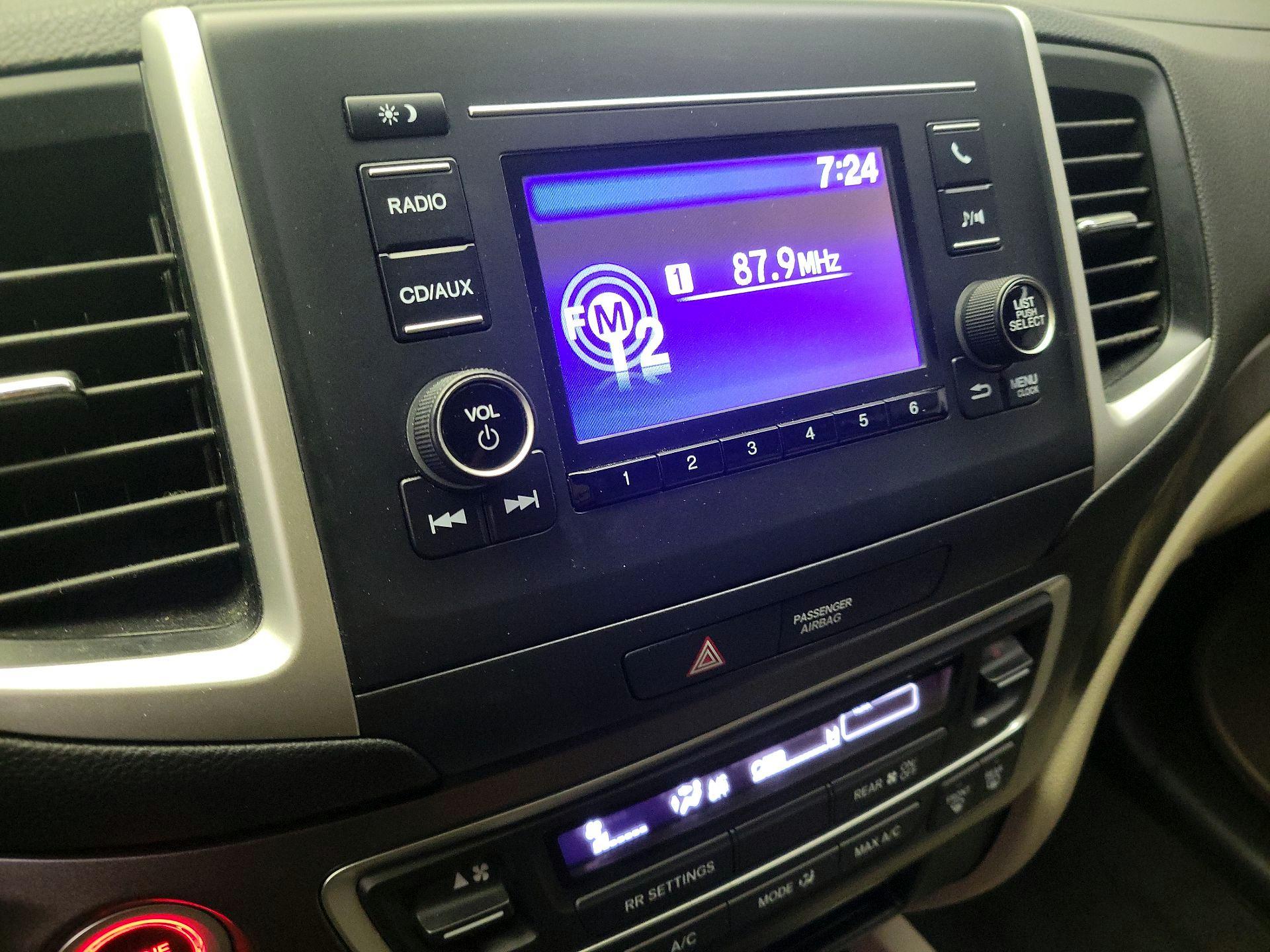 Thumbnail: 2016 Honda Pilot - 15