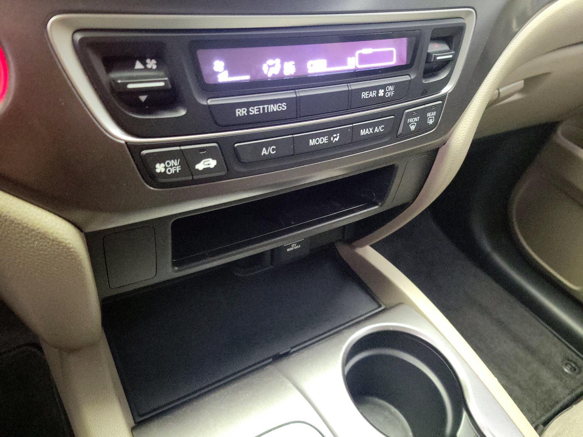 Thumbnail: 2016 Honda Pilot - 16