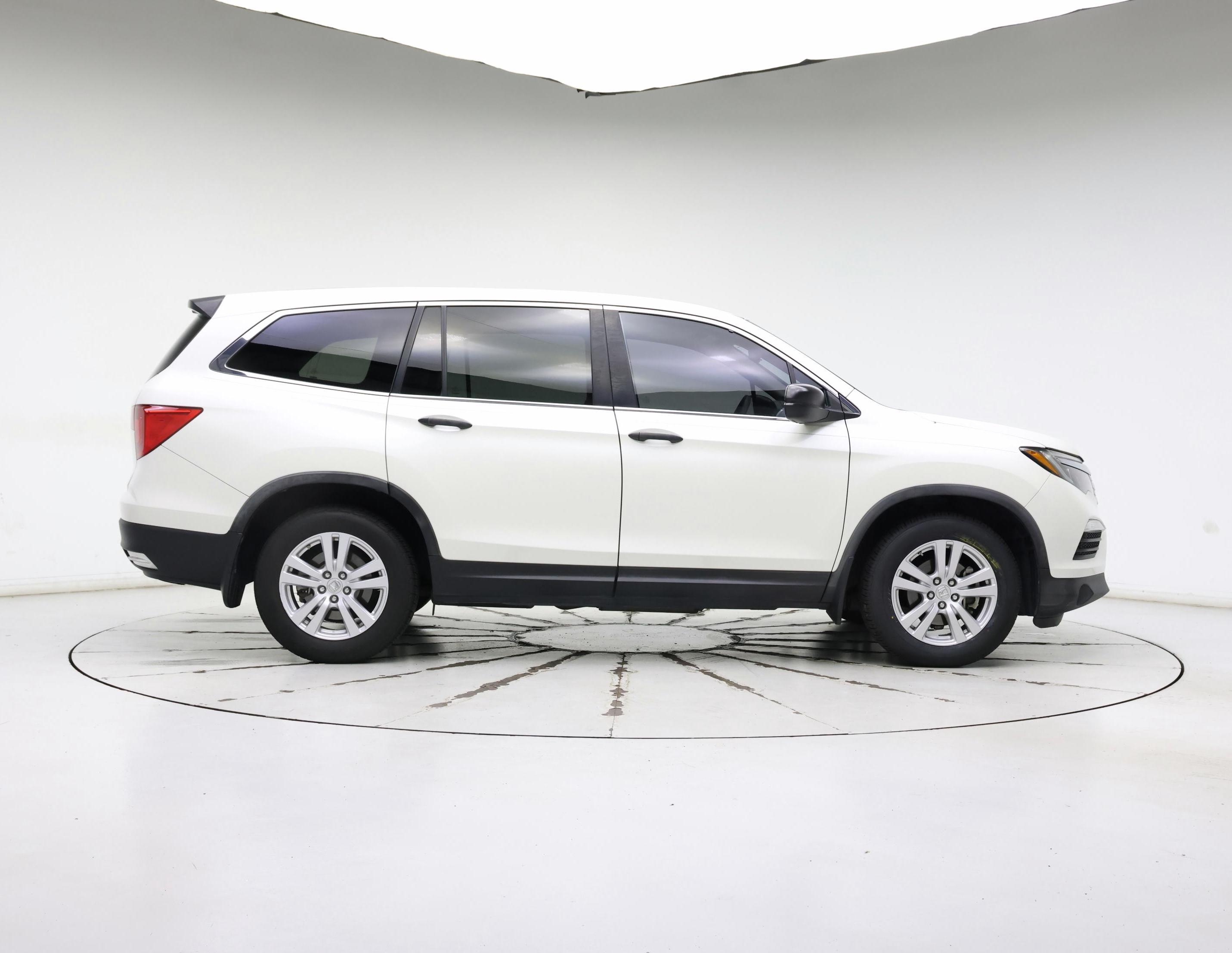 Thumbnail: 2016 Honda Pilot - 7