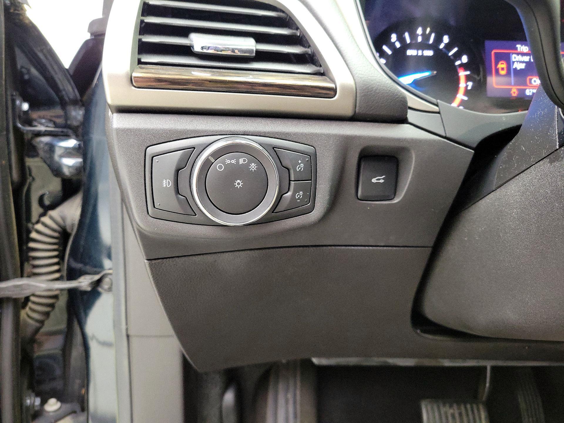 Thumbnail: 2014 Ford Fusion - 13