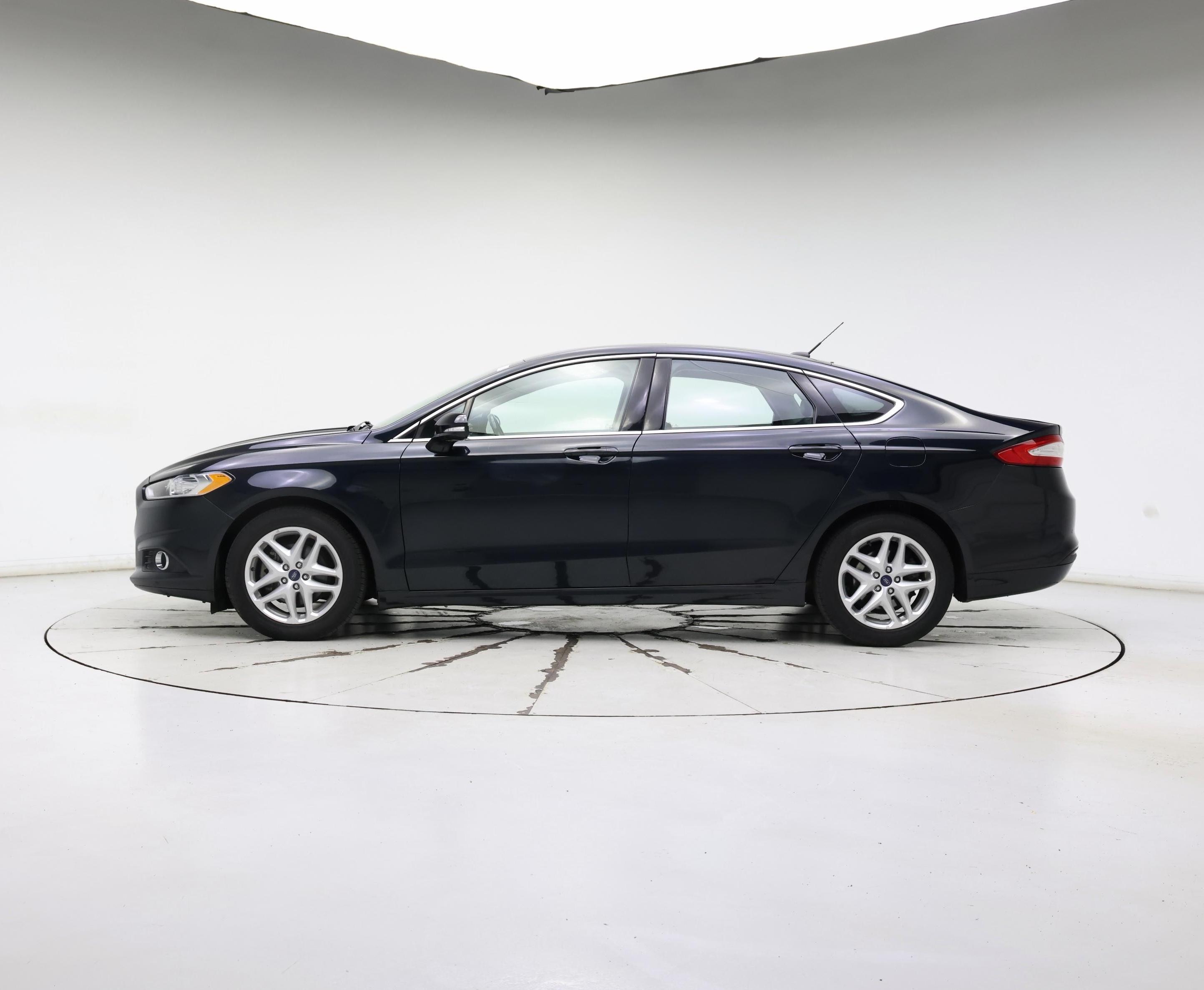 Thumbnail: 2014 Ford Fusion - 3