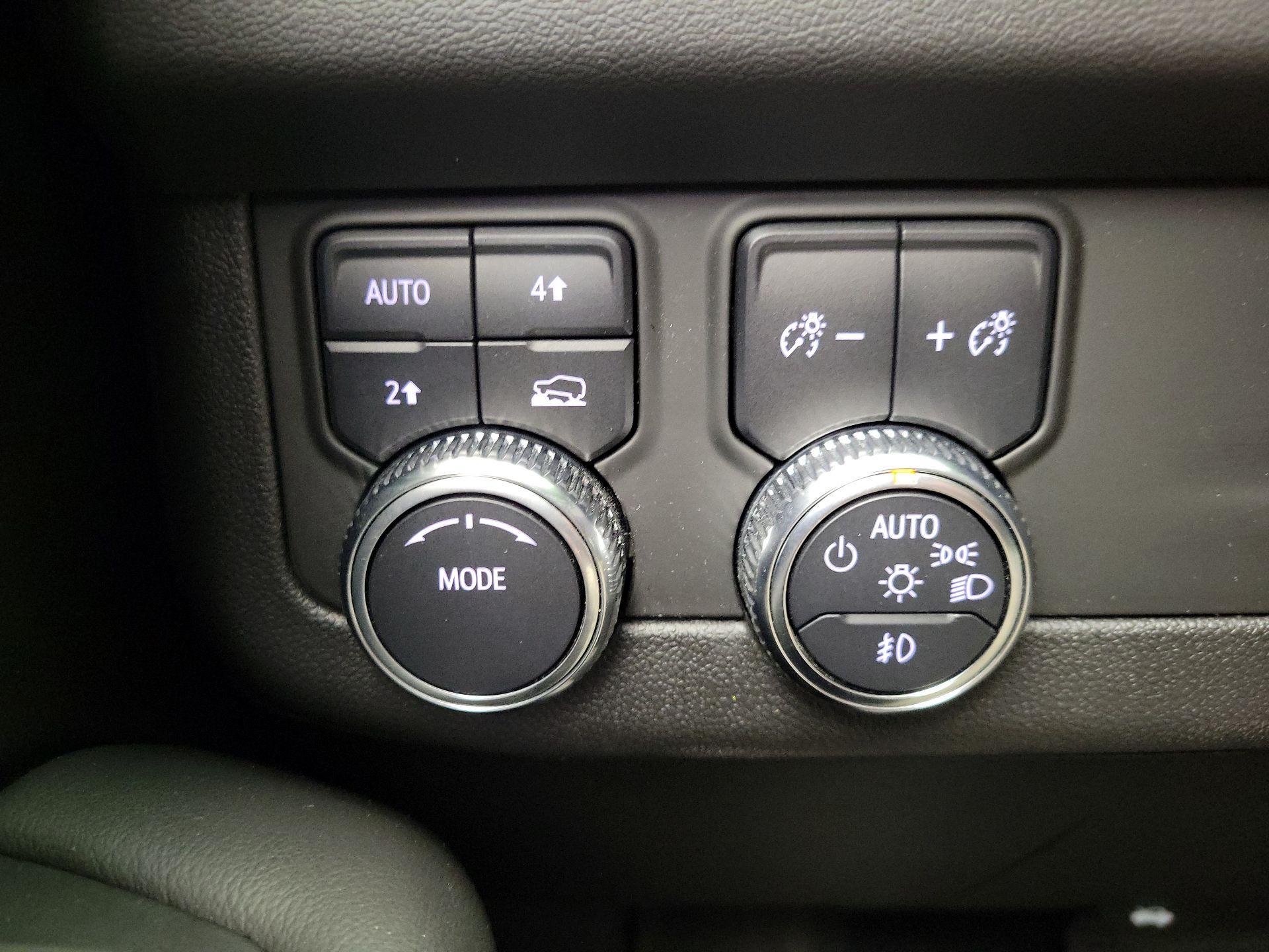 Thumbnail: 2022 GMC Yukon - 13