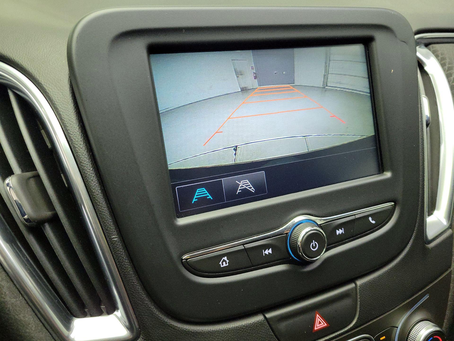 Thumbnail: 2016 Chevrolet Malibu - 14