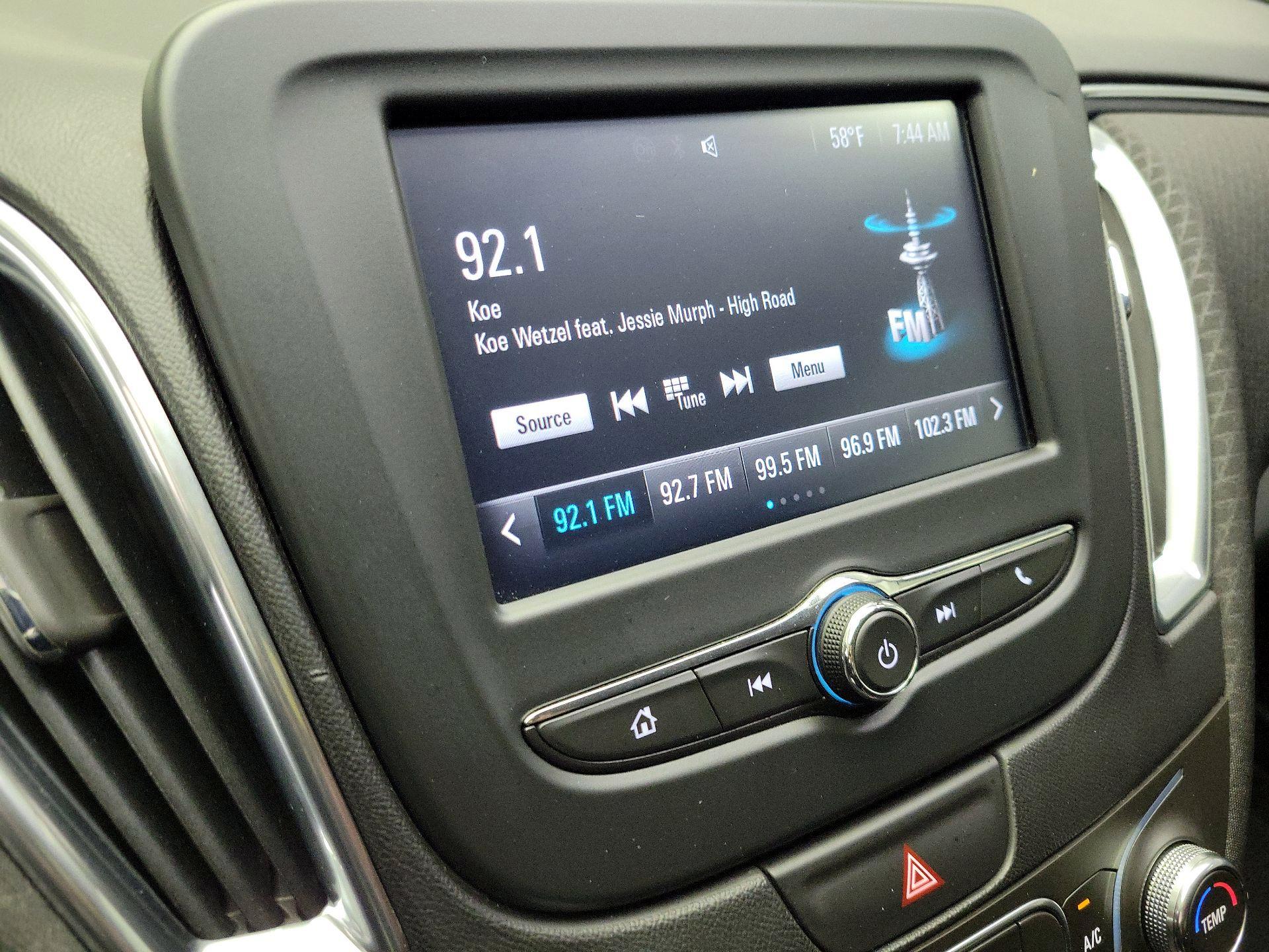 Thumbnail: 2016 Chevrolet Malibu - 15