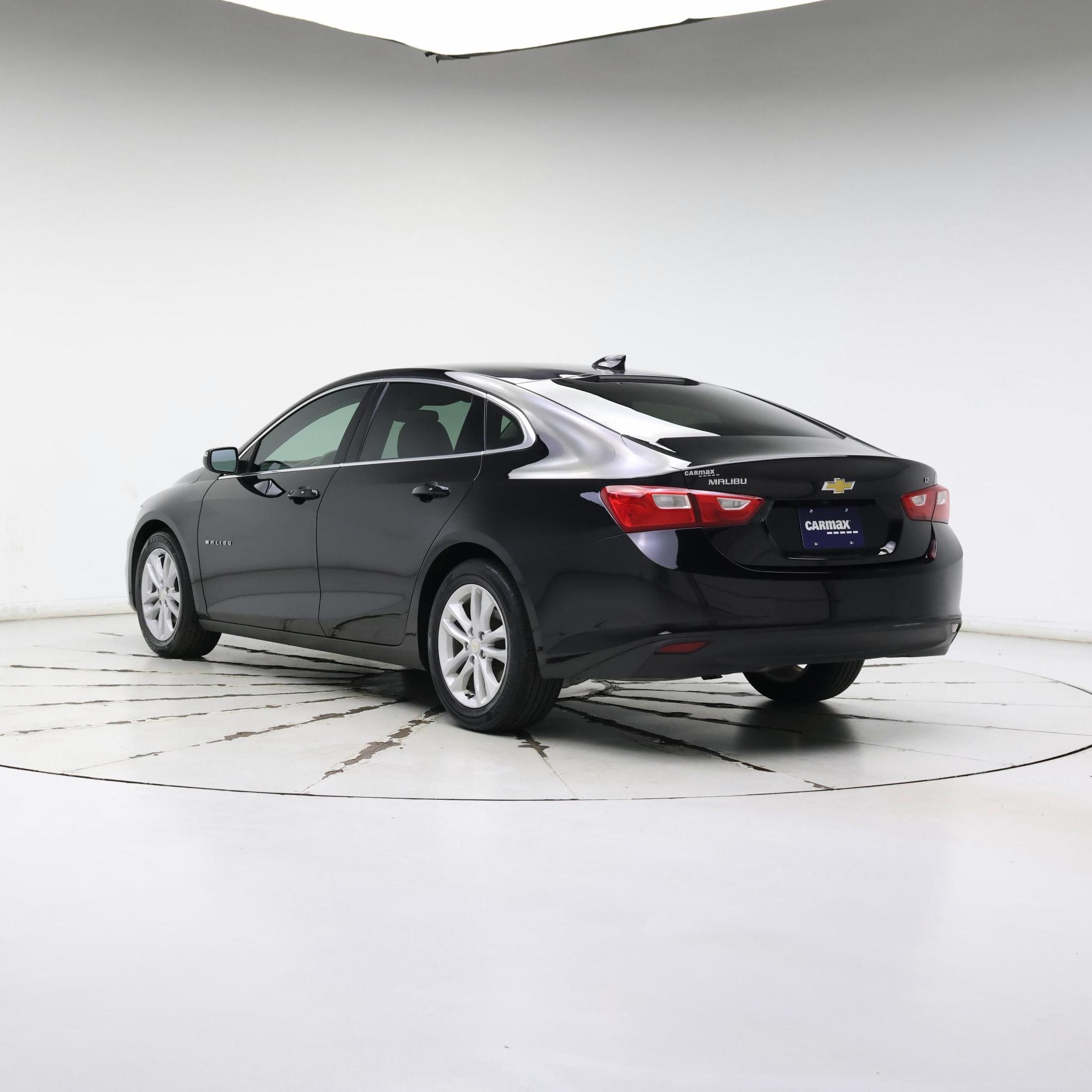 Thumbnail: 2016 Chevrolet Malibu - 2