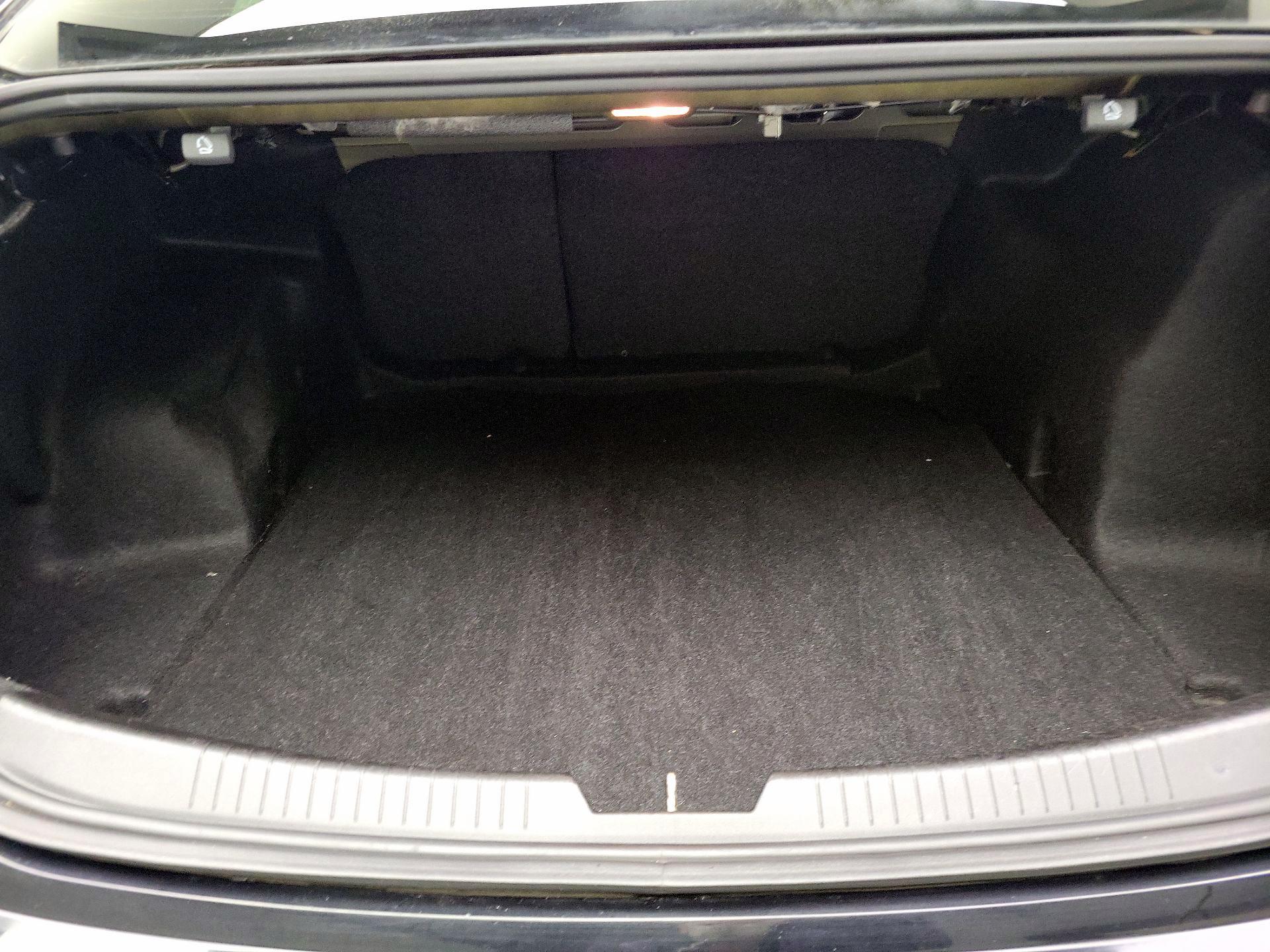 Thumbnail: 2016 Chevrolet Malibu - 20