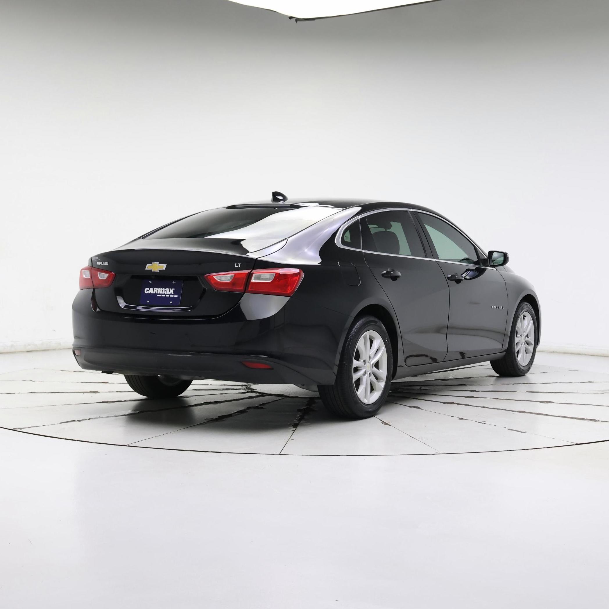 Thumbnail: 2016 Chevrolet Malibu - 8