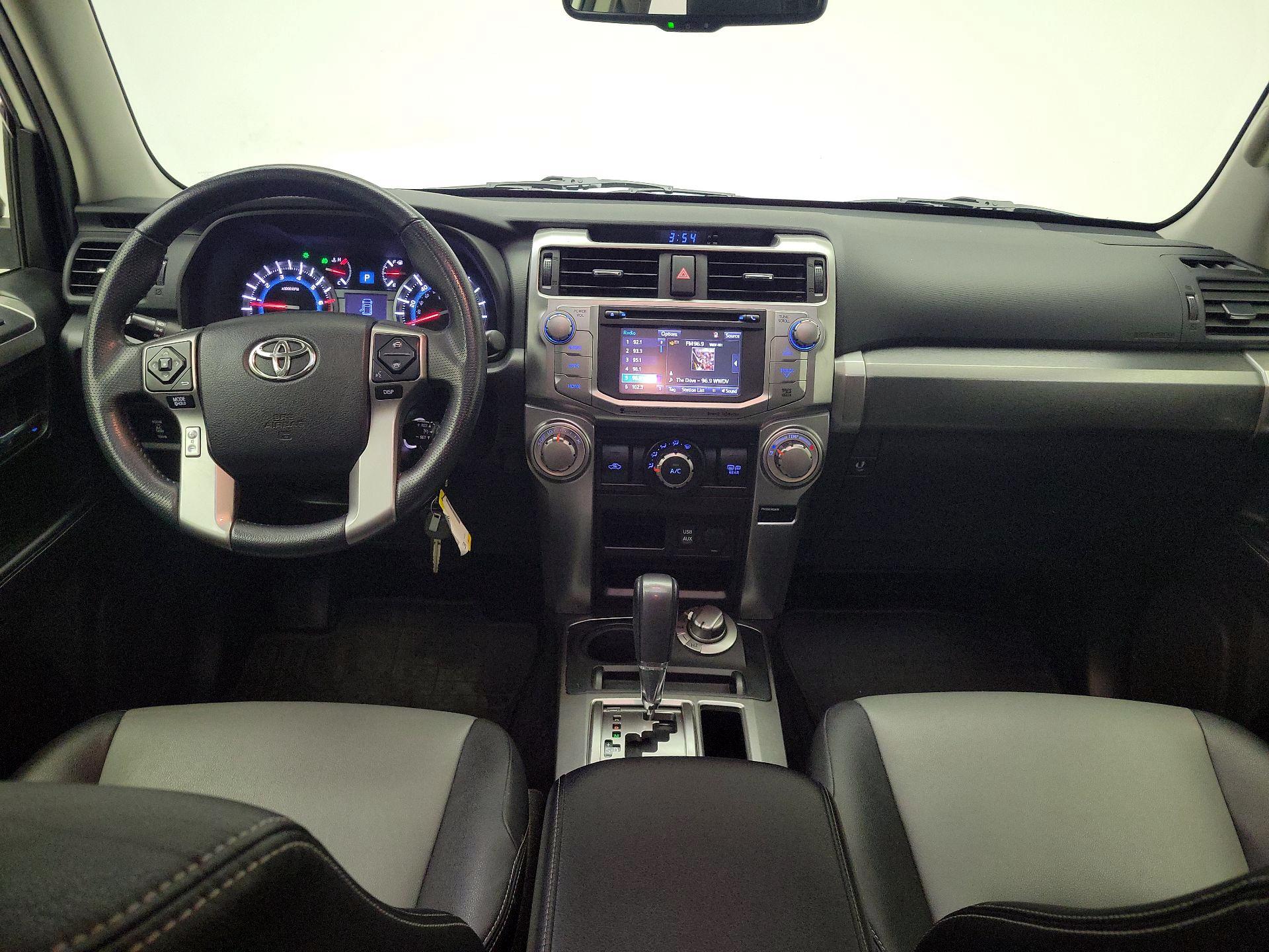 Thumbnail: 2016 Toyota 4Runner - 9