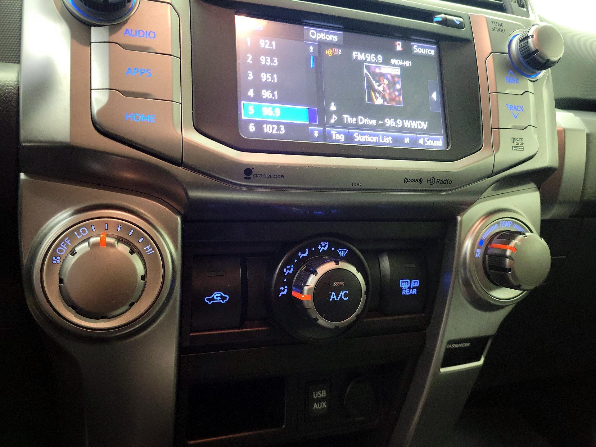 Thumbnail: 2016 Toyota 4Runner - 16