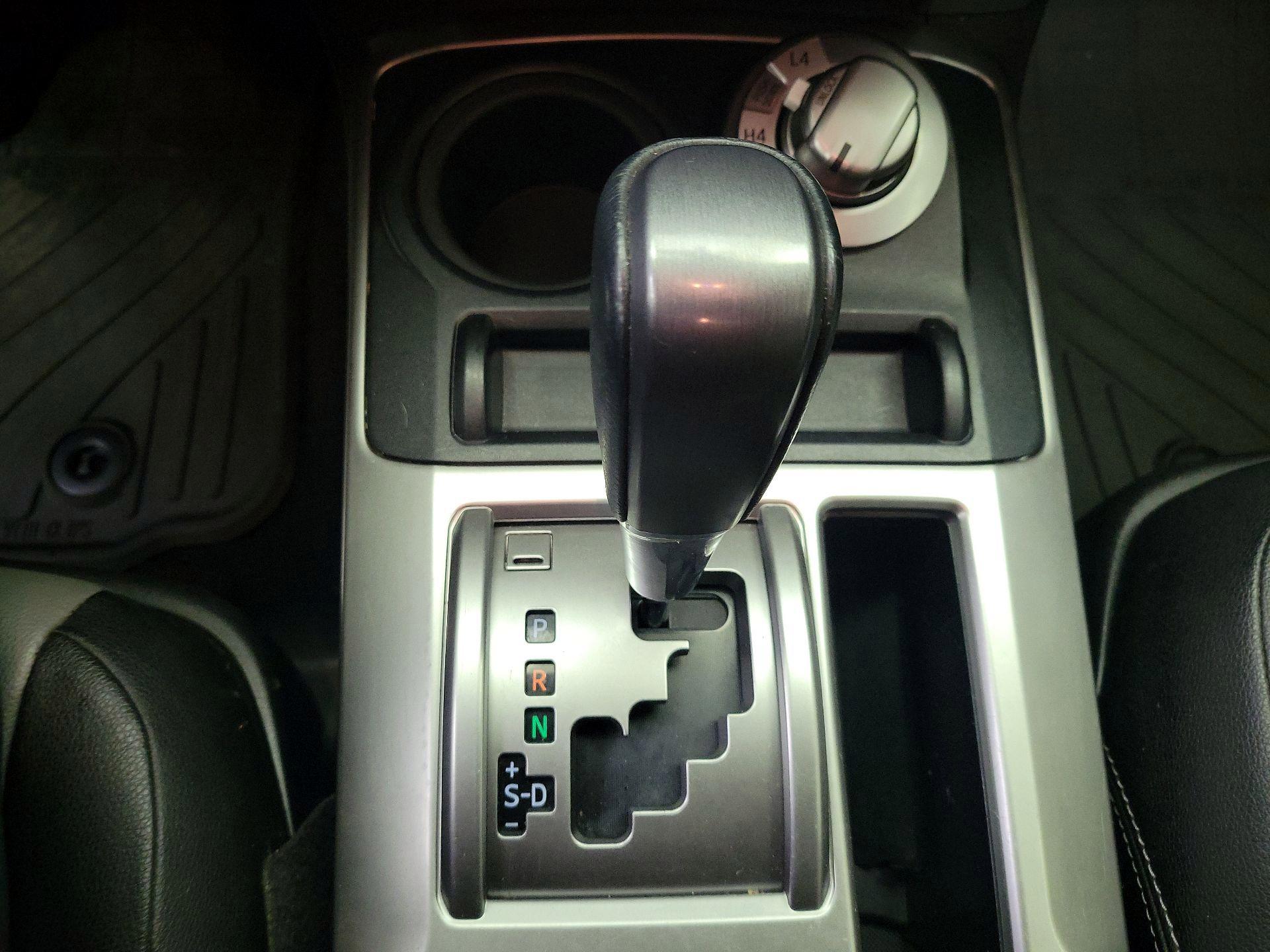 Thumbnail: 2016 Toyota 4Runner - 17