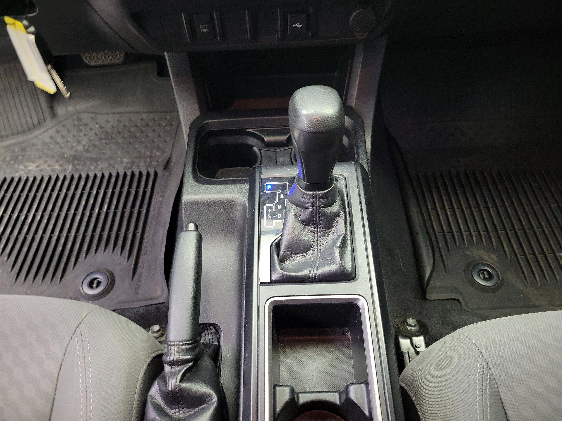 Thumbnail: 2020 Toyota Tacoma - 17