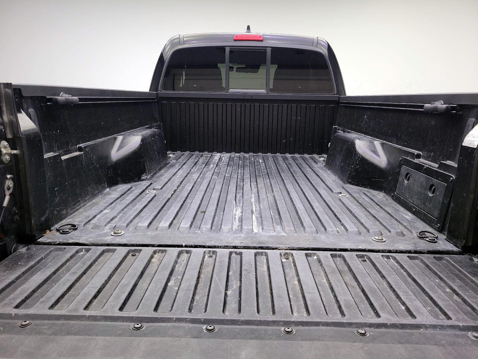 Thumbnail: 2020 Toyota Tacoma - 20