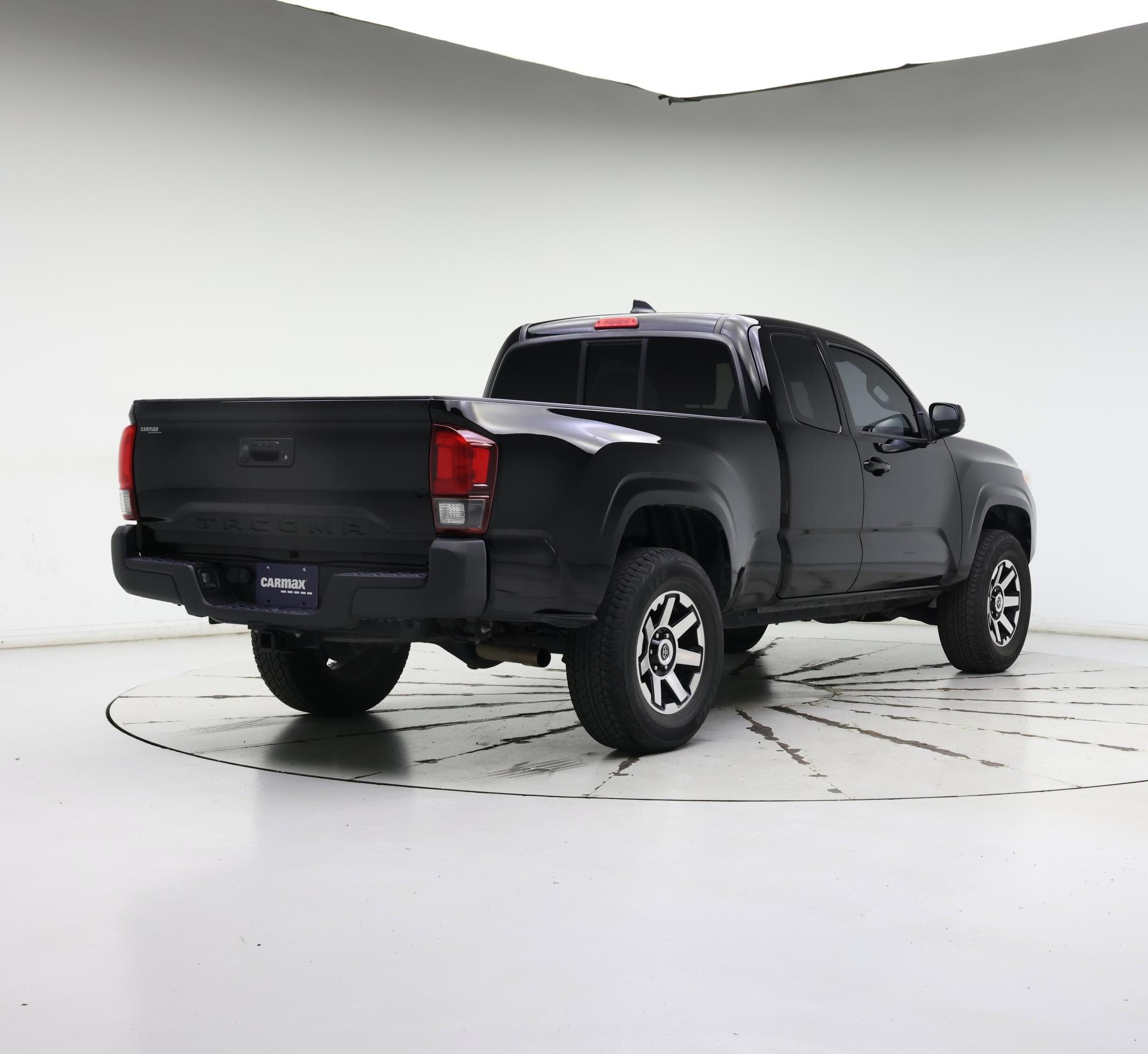 Thumbnail: 2020 Toyota Tacoma - 8