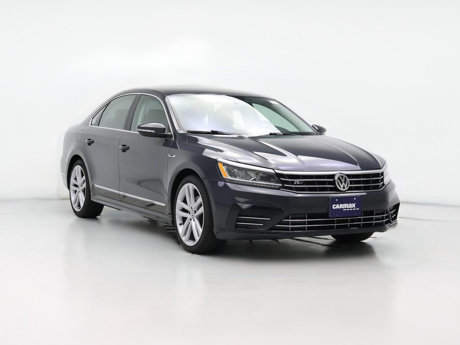 2017 Volkswagen Passat R-Line