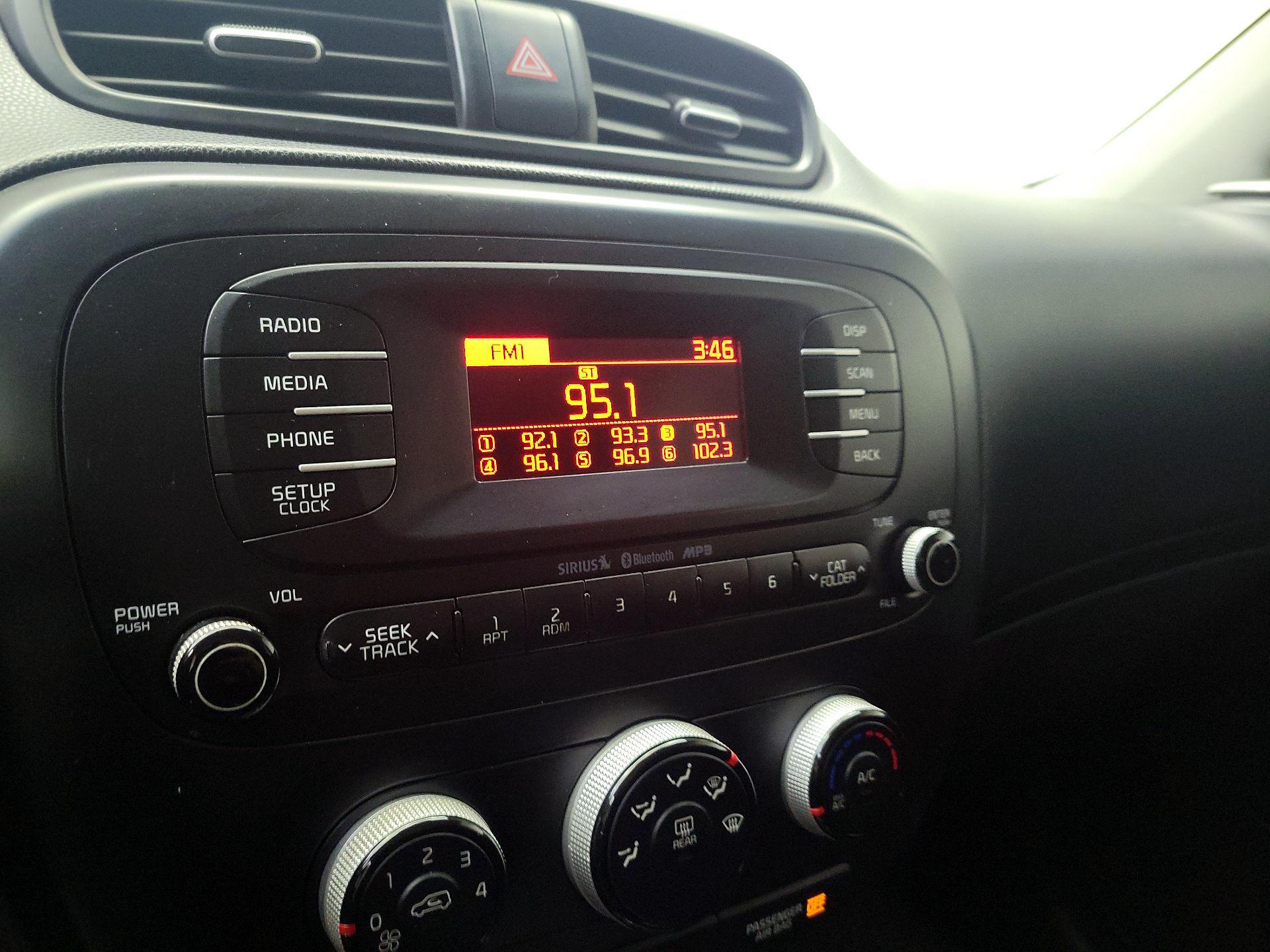 Thumbnail: 2015 Kia Soul - 14