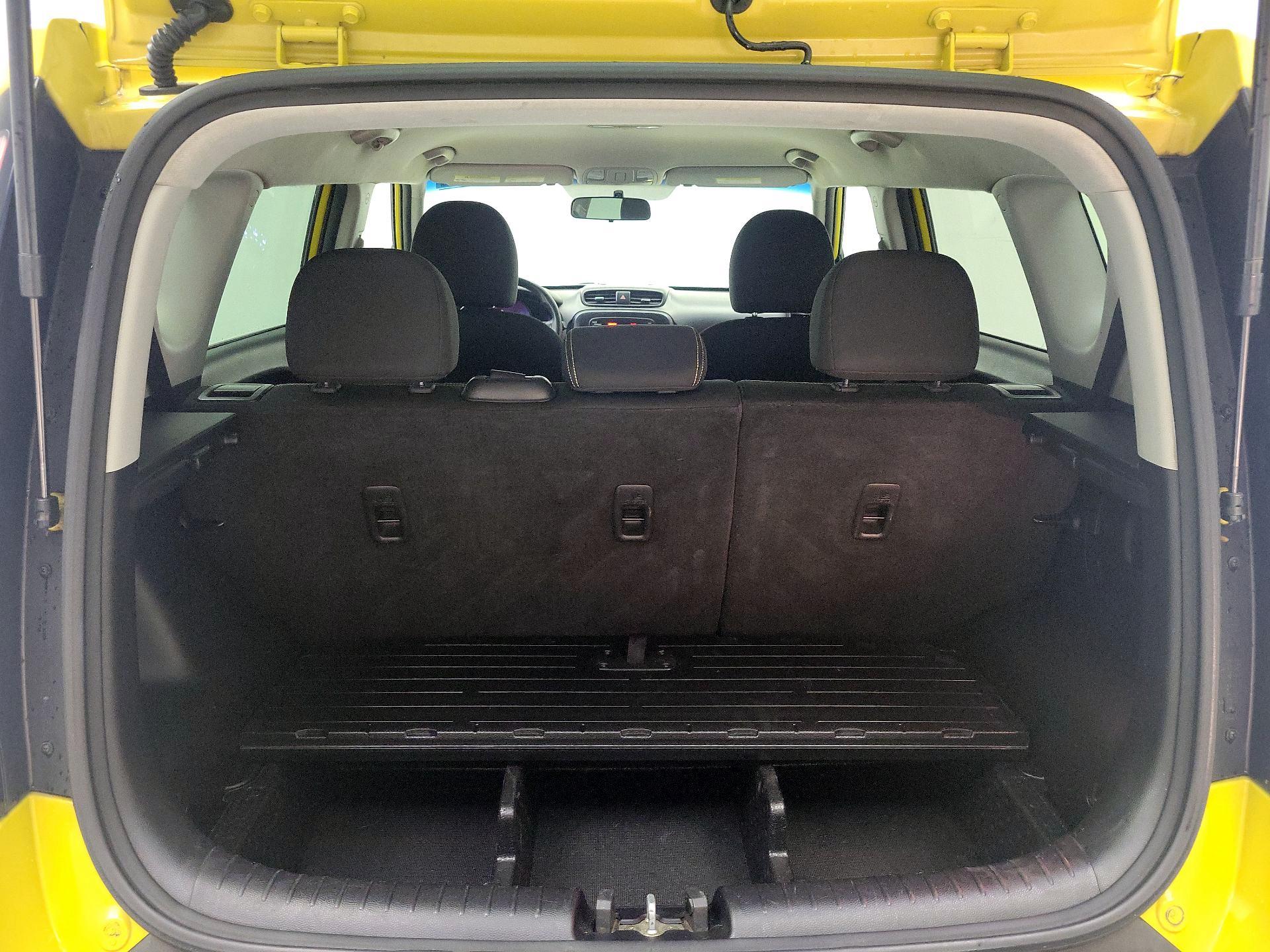 Thumbnail: 2015 Kia Soul - 19