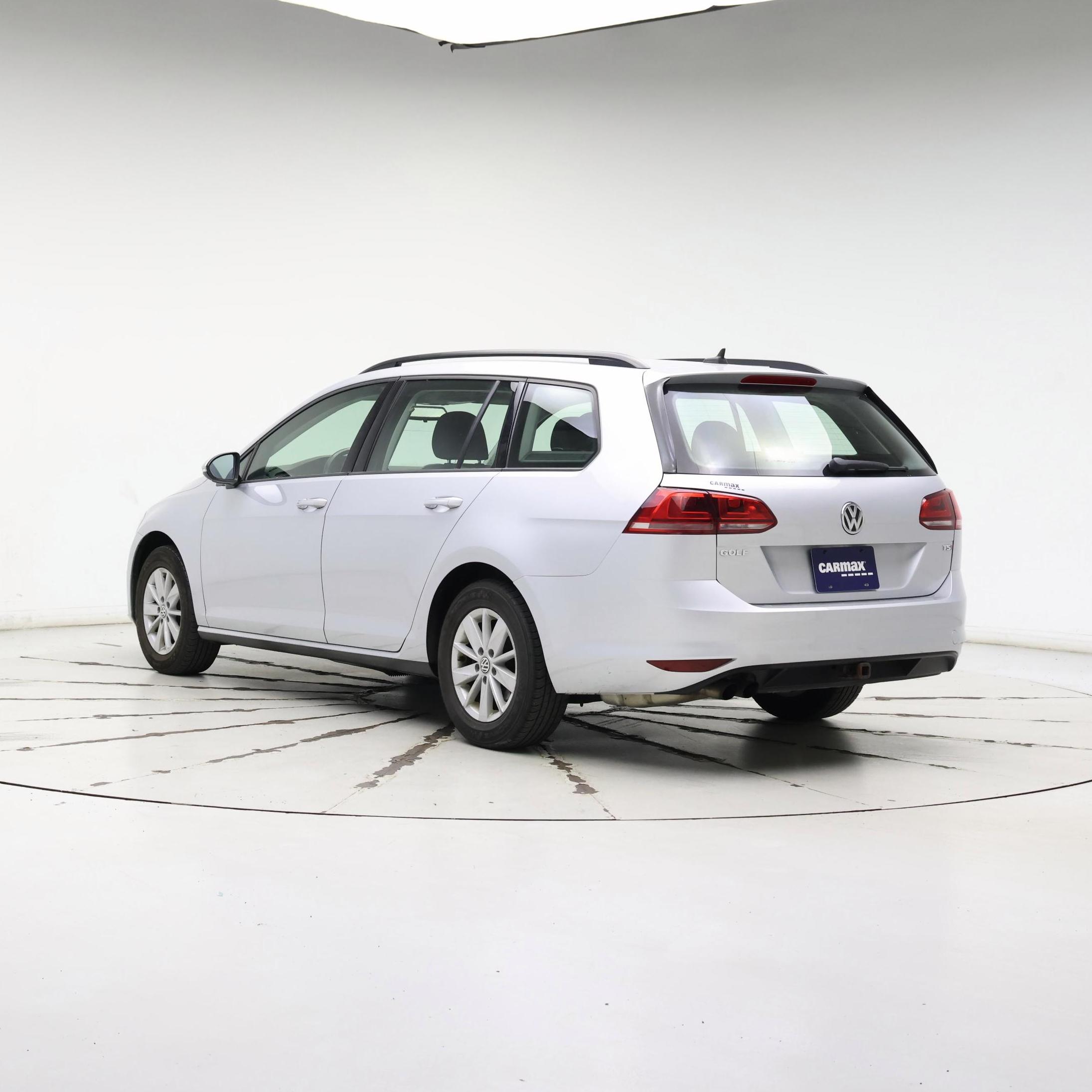 Thumbnail: 2016 Volkswagen Golf - 2