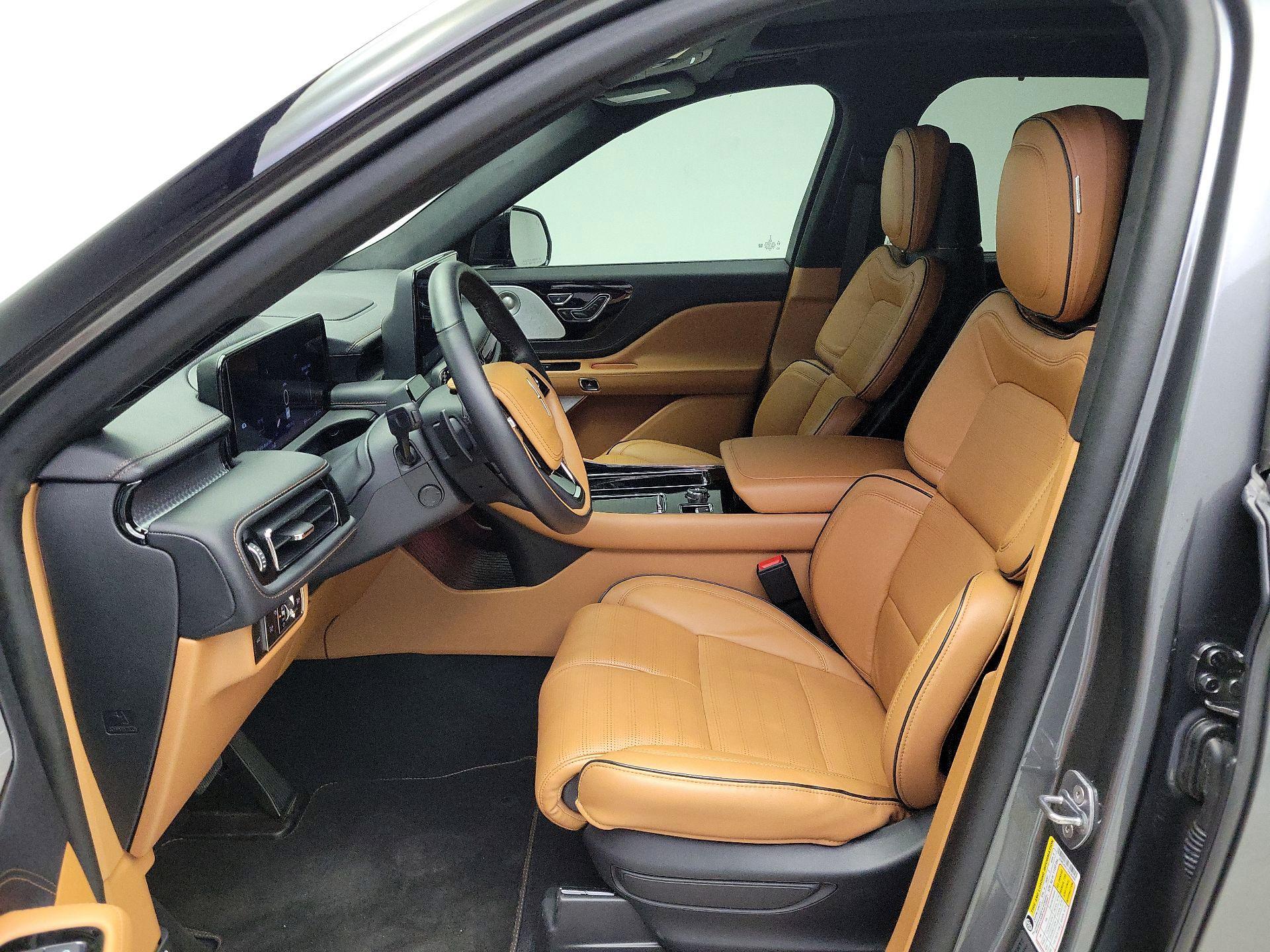 Thumbnail: 2025 Lincoln Aviator - 11