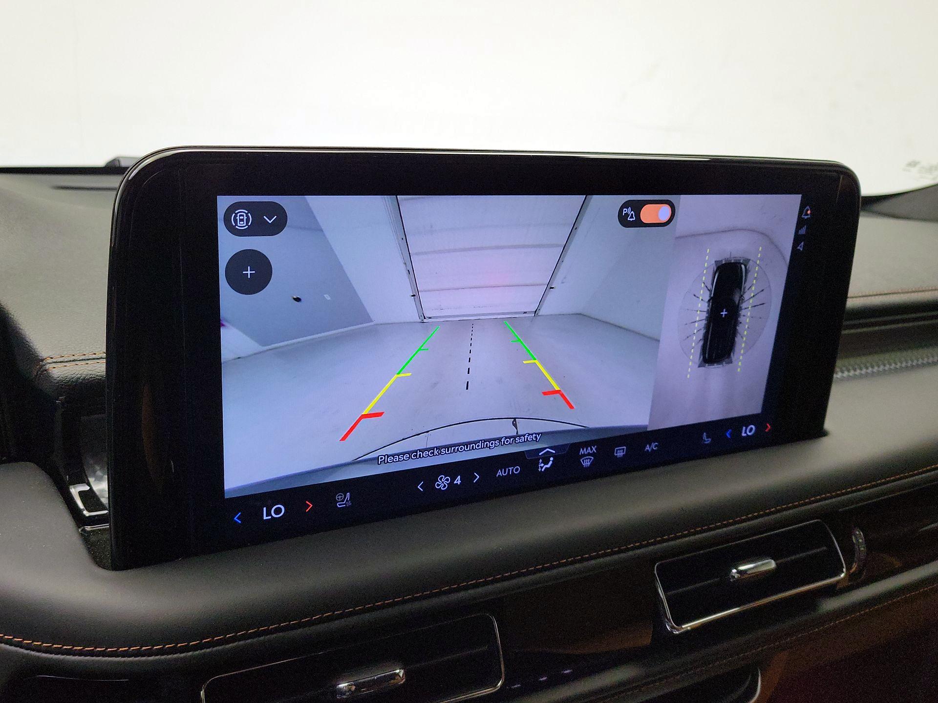 Thumbnail: 2025 Lincoln Aviator - 15