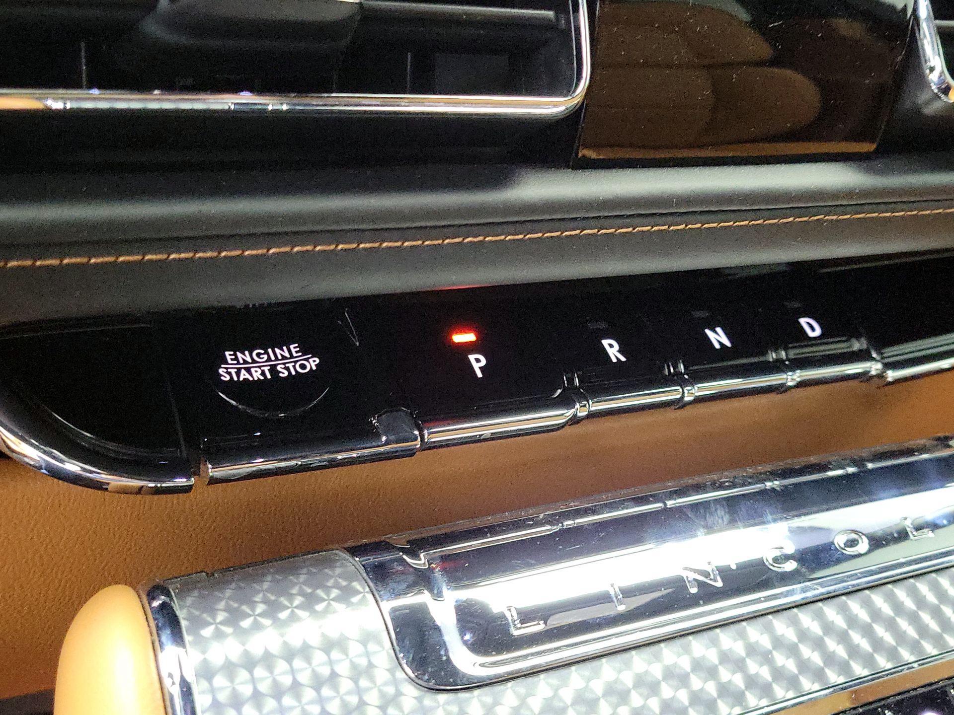 Thumbnail: 2025 Lincoln Aviator - 18