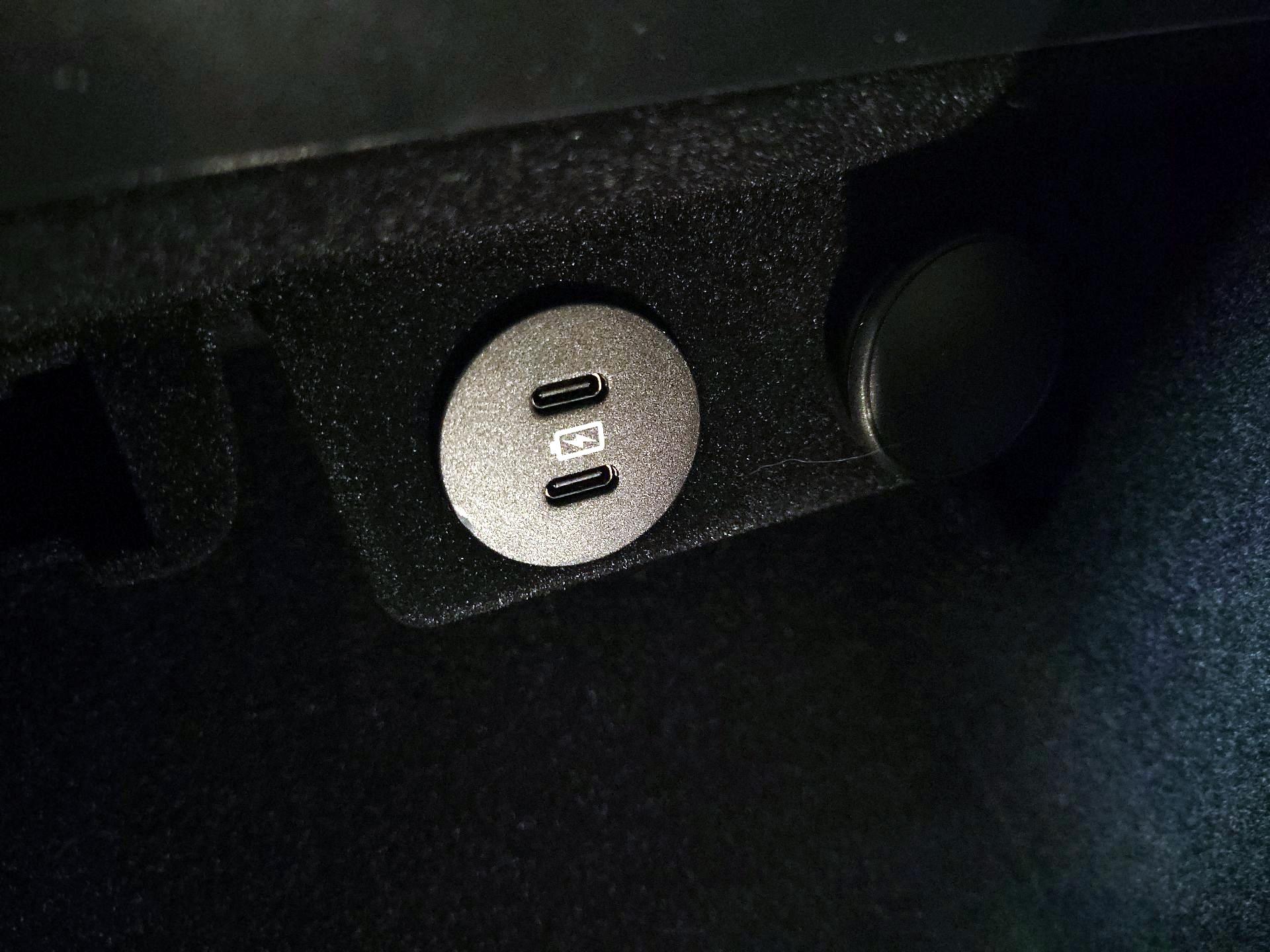 Thumbnail: 2025 Lincoln Aviator - 19