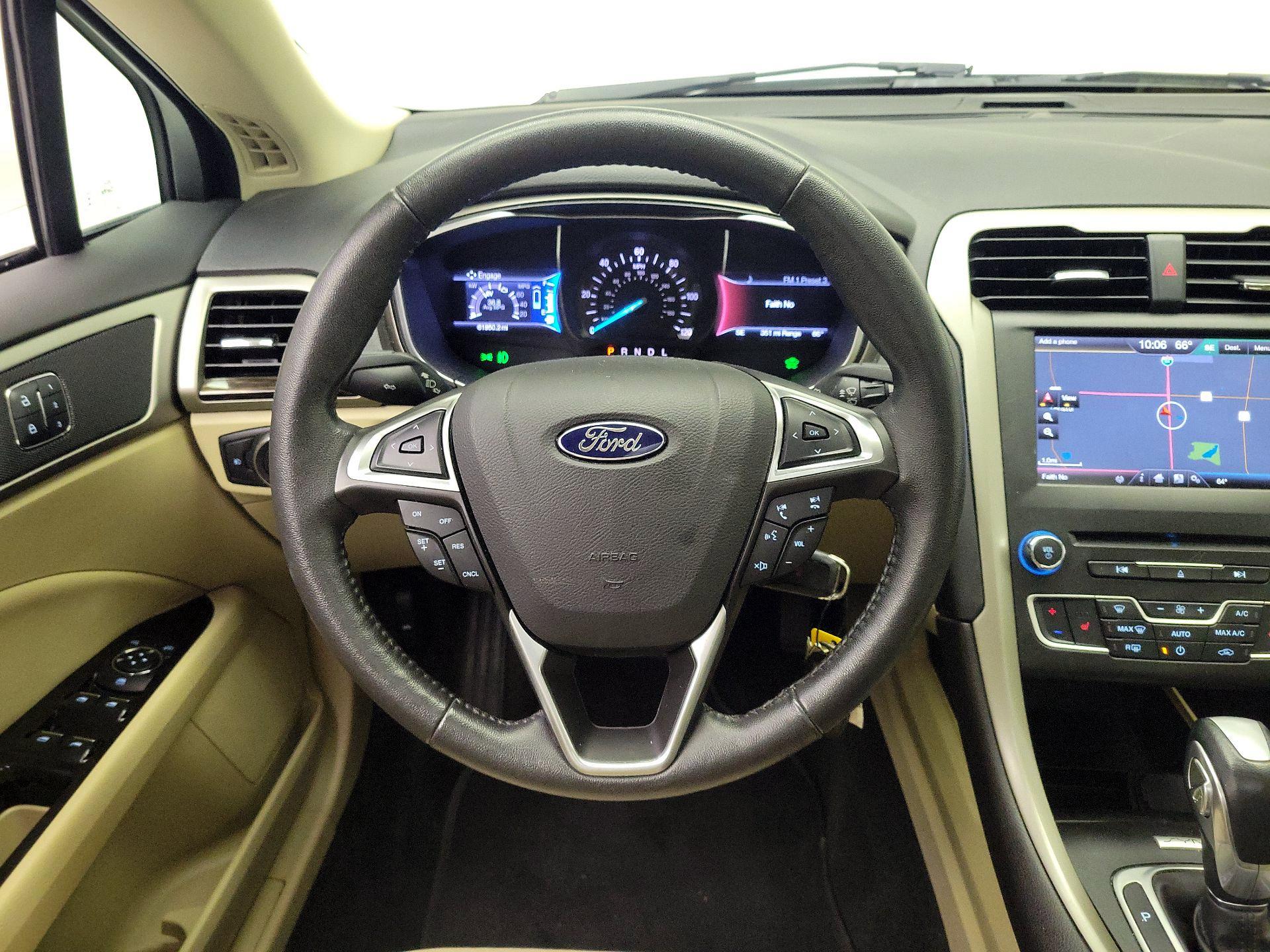 Thumbnail: 2016 Ford Fusion - 10
