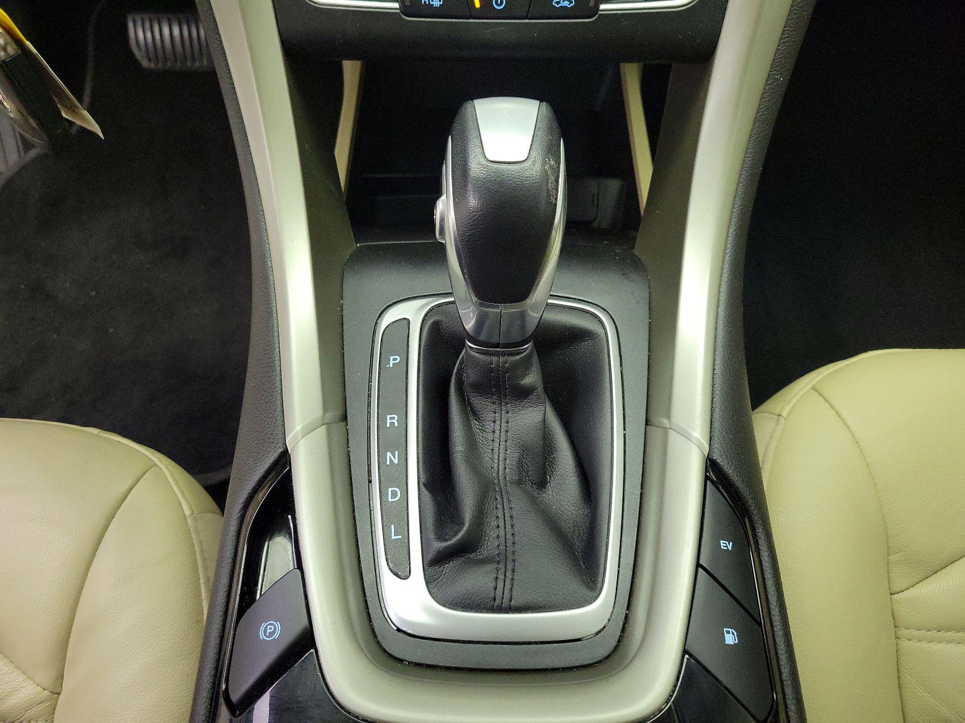 Thumbnail: 2016 Ford Fusion - 18