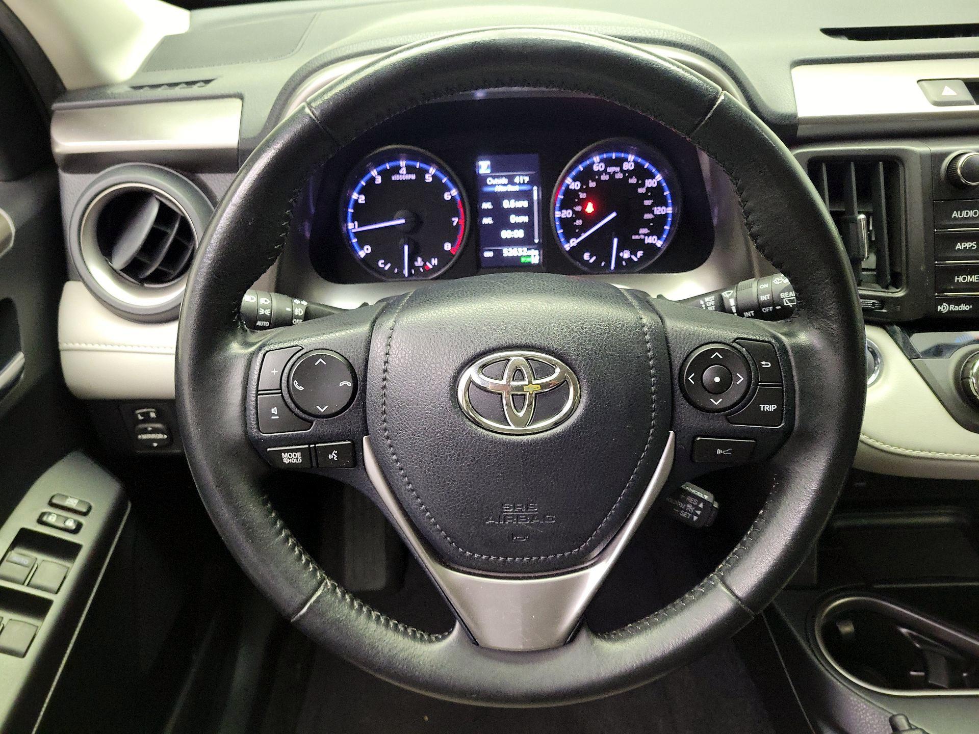 Thumbnail: 2018 Toyota RAV4 - 10