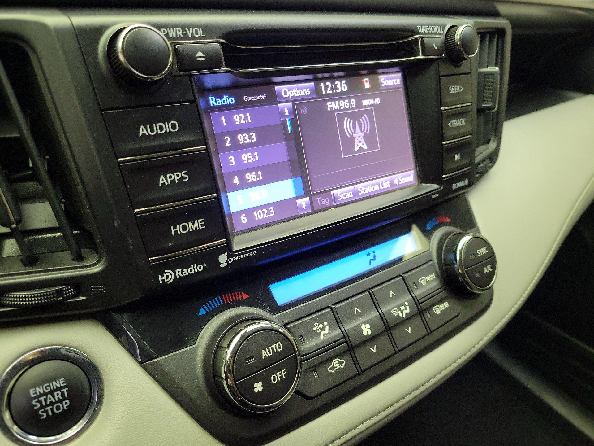 Thumbnail: 2018 Toyota RAV4 - 15