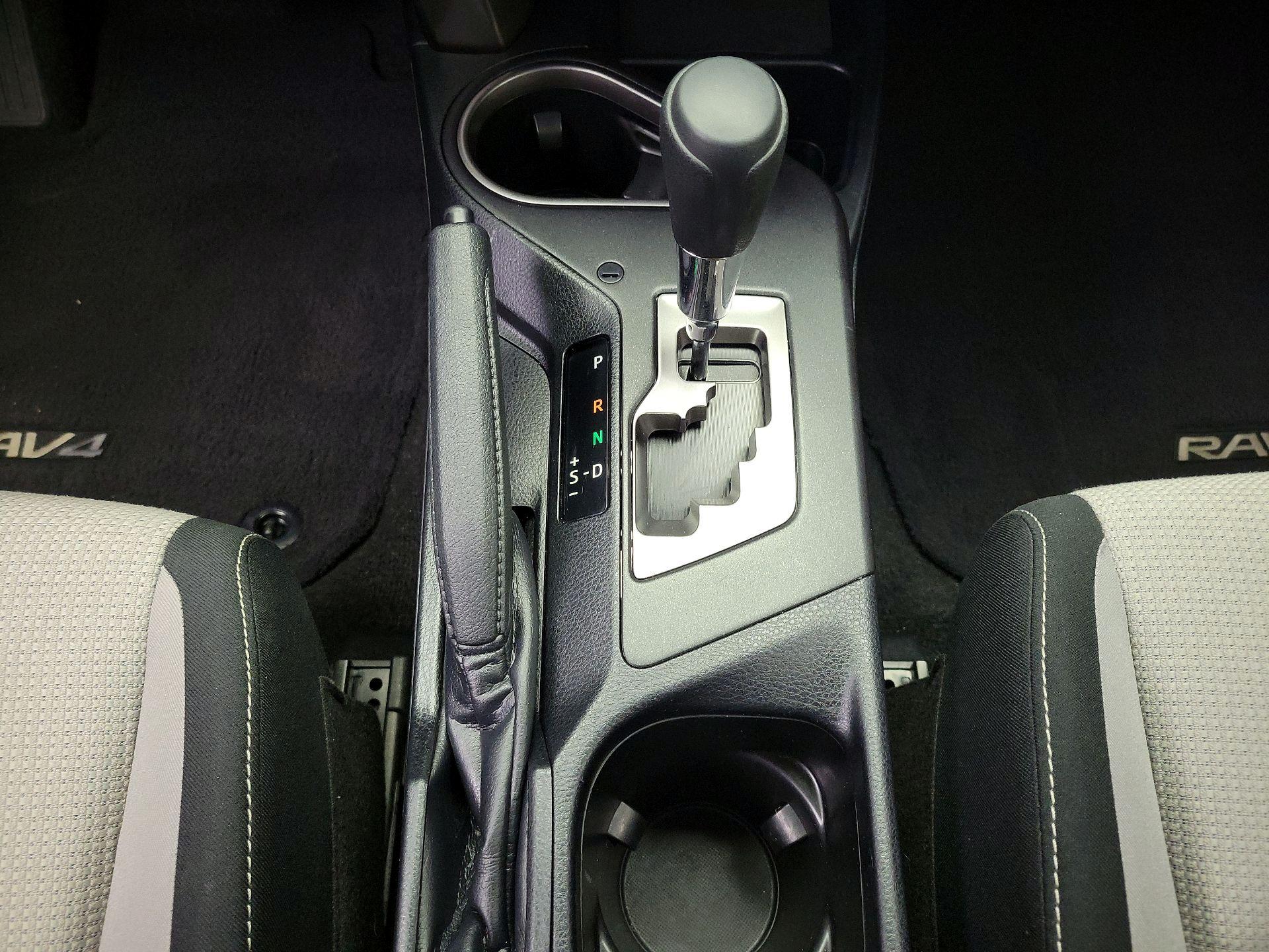 Thumbnail: 2018 Toyota RAV4 - 17