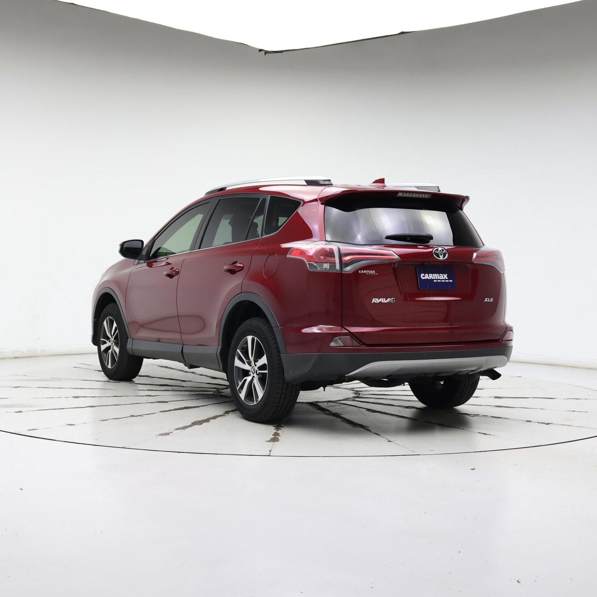 Thumbnail: 2018 Toyota RAV4 - 2