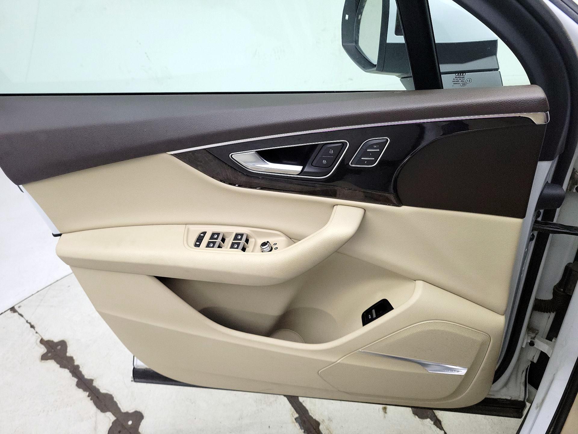 Thumbnail: 2018 Audi Q7 - 12